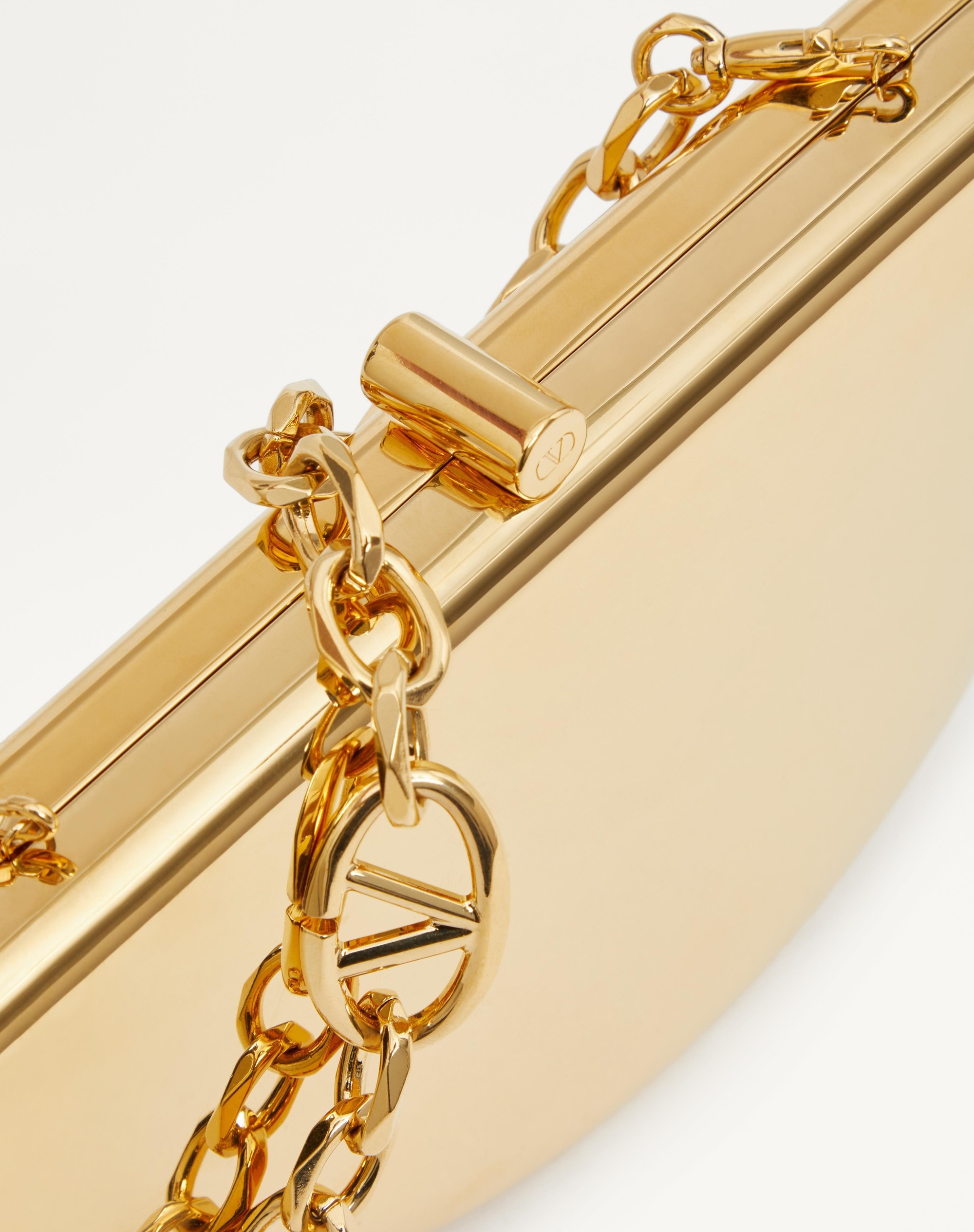 CARRY SECRETS METAL CLUTCH 8