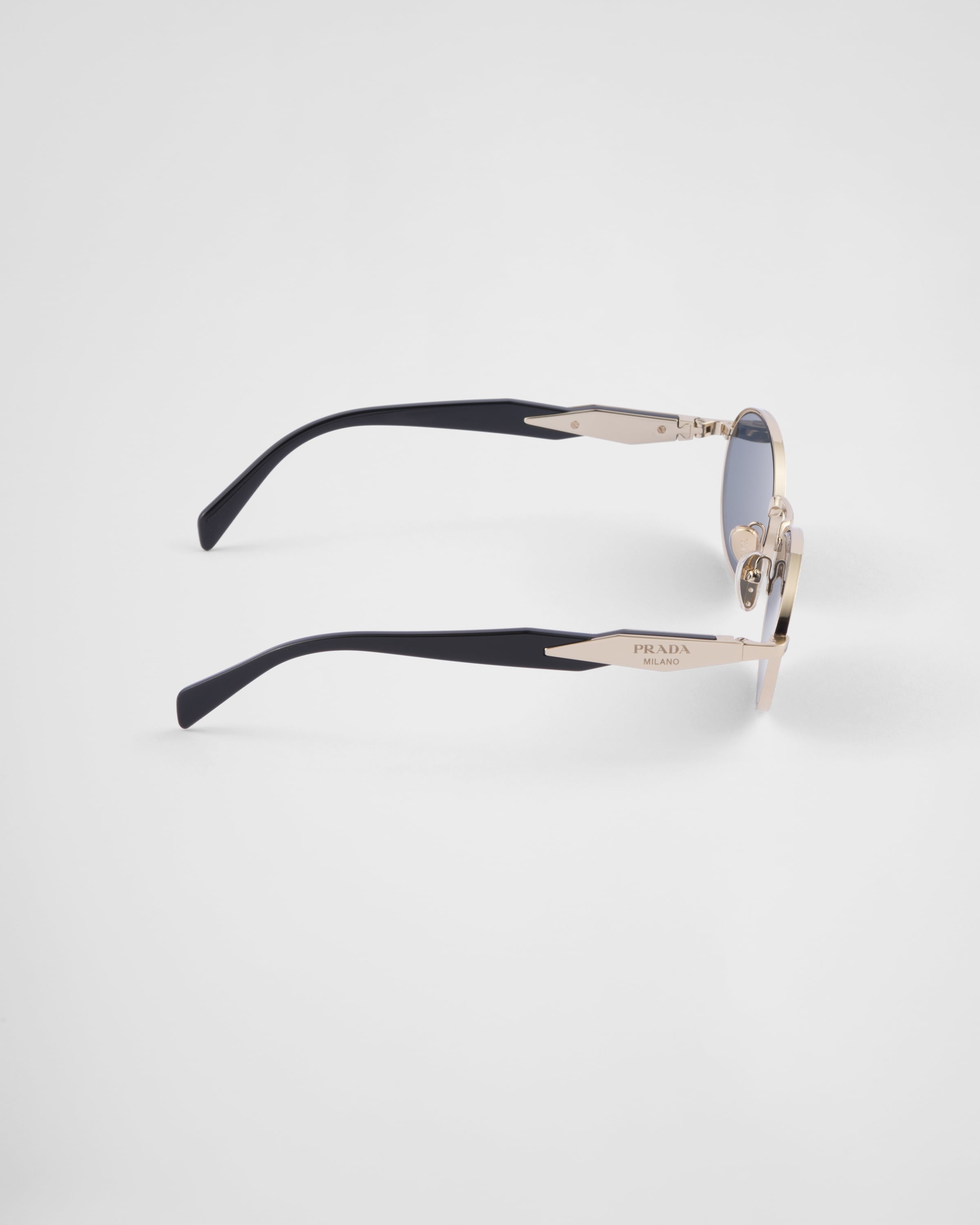 PRADA プラダ SPR01A 5AA-2A1 Made in Italy PRADA プラダ SPR01A 5AA-2A1 Made in Italy - メルカリ
