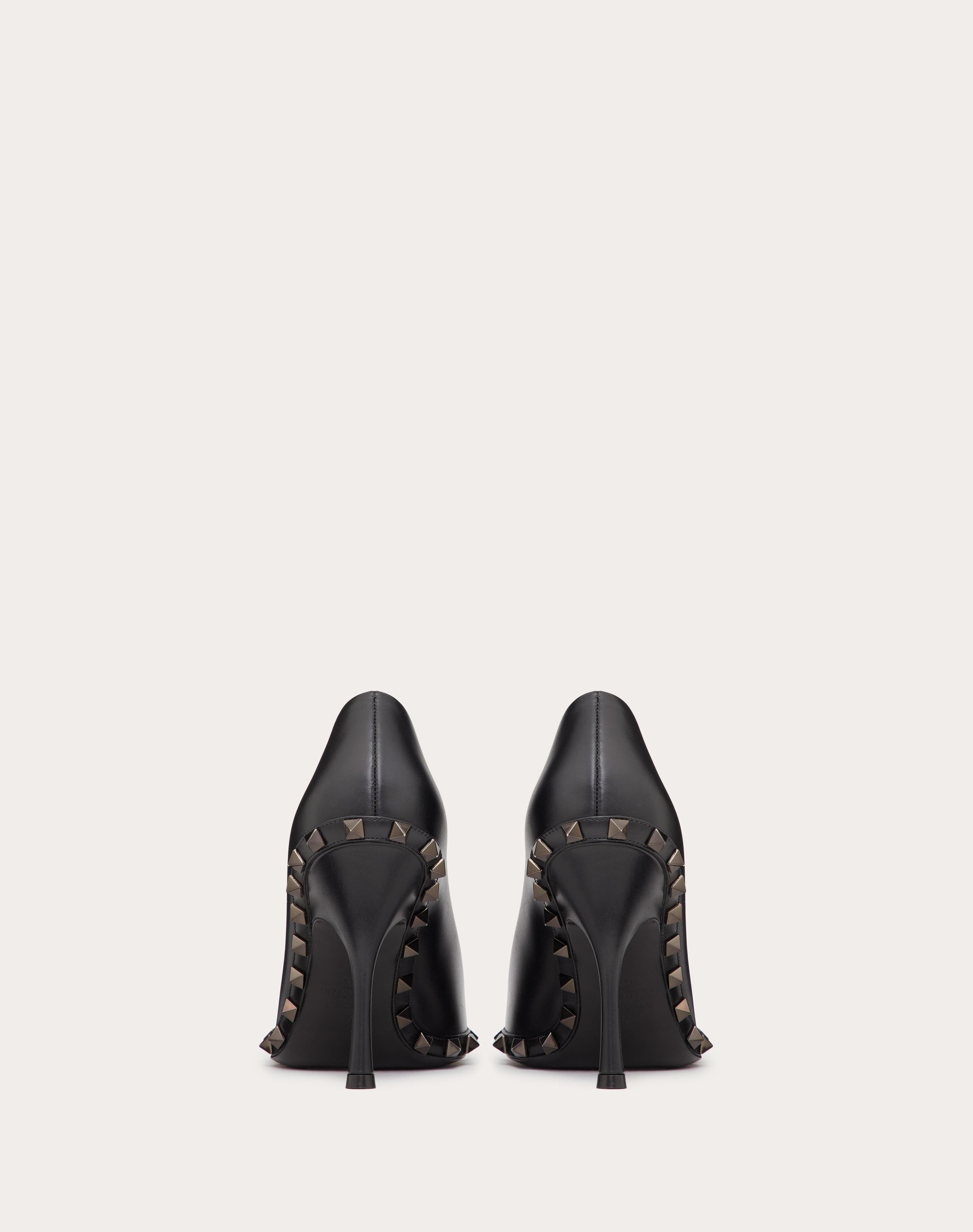 ROCKSTUD PUMPS IN CALFSKIN WITH TONE-ON-TONE STUDS 100MM - 3