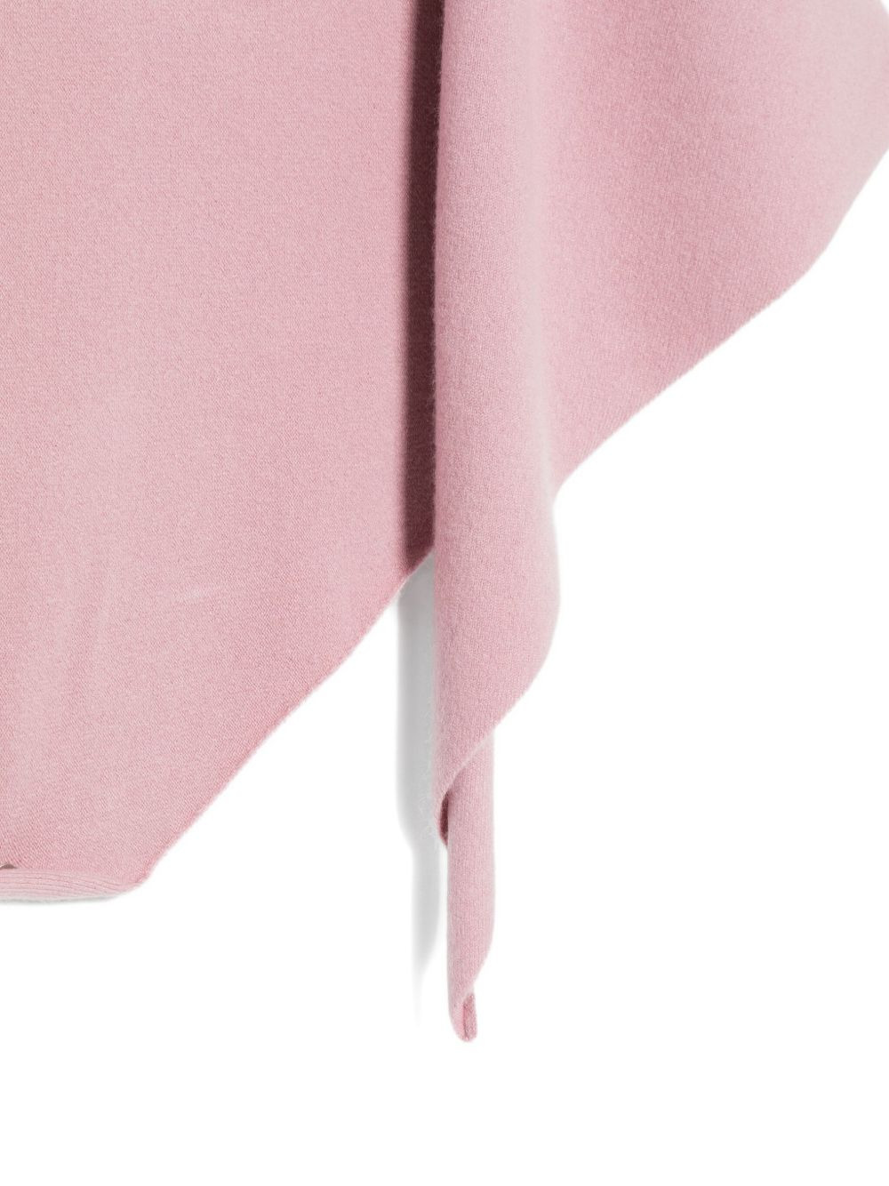 Witch triangle-shaped scarf - 3
