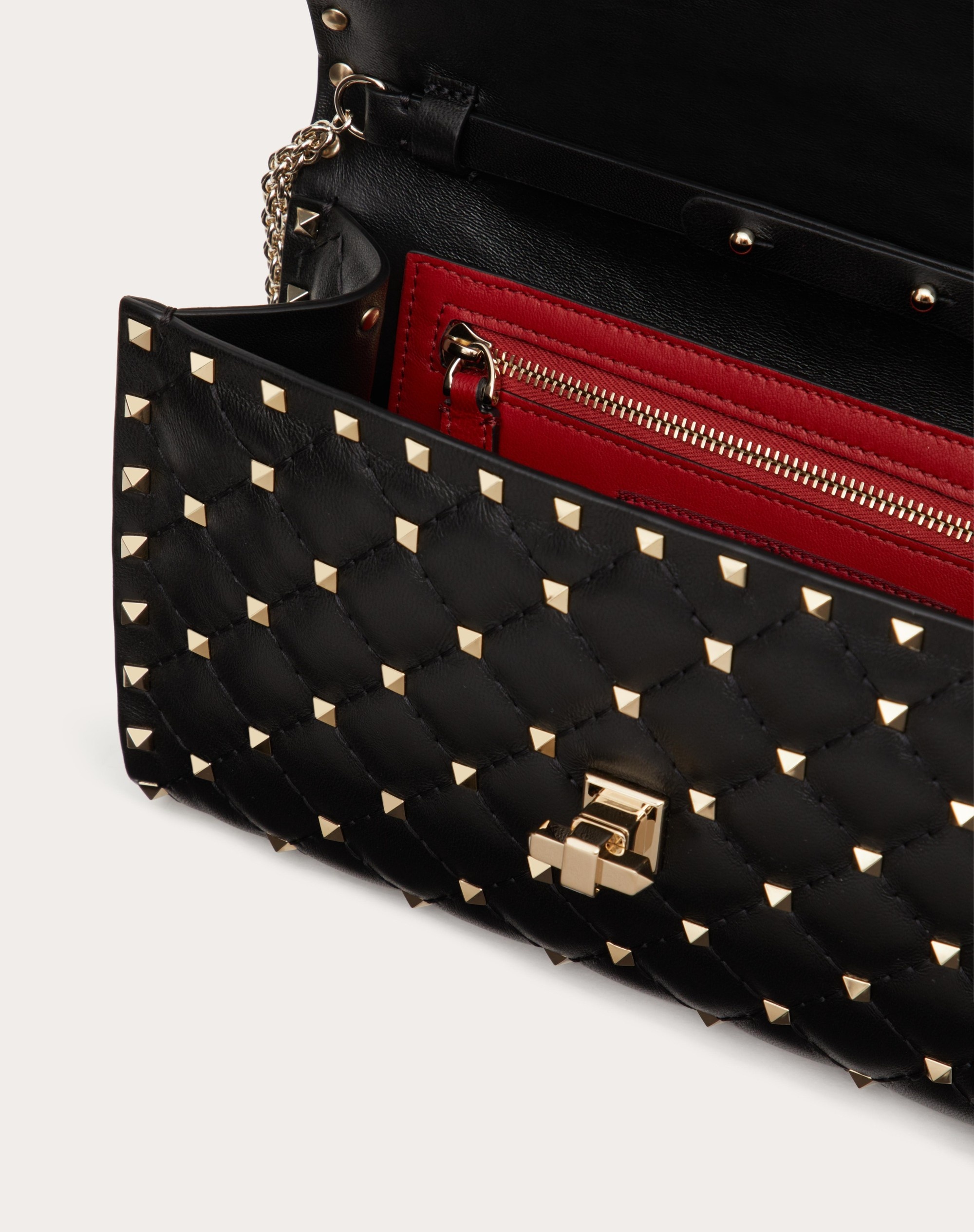 ROCKSTUD SPIKE NAPPA LEATHER CROSSBODY CLUTCH BAG - 4