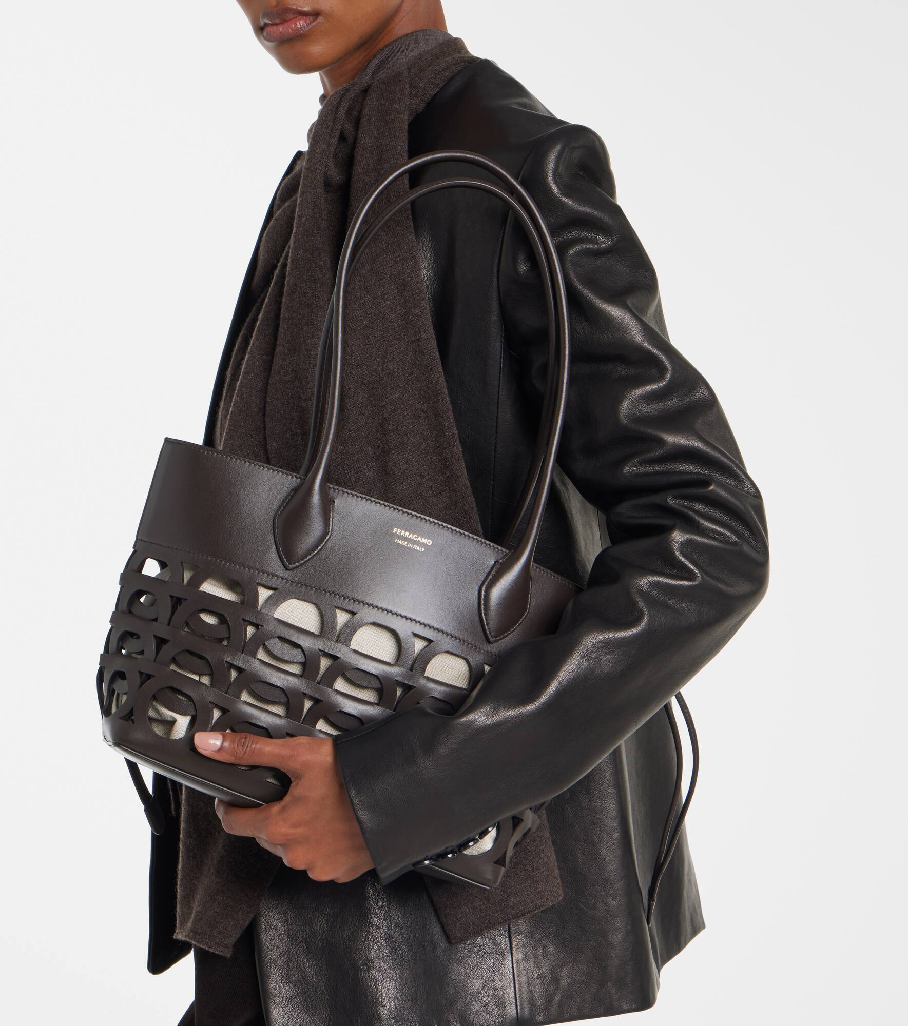 Cut-out leather tote bag - 2
