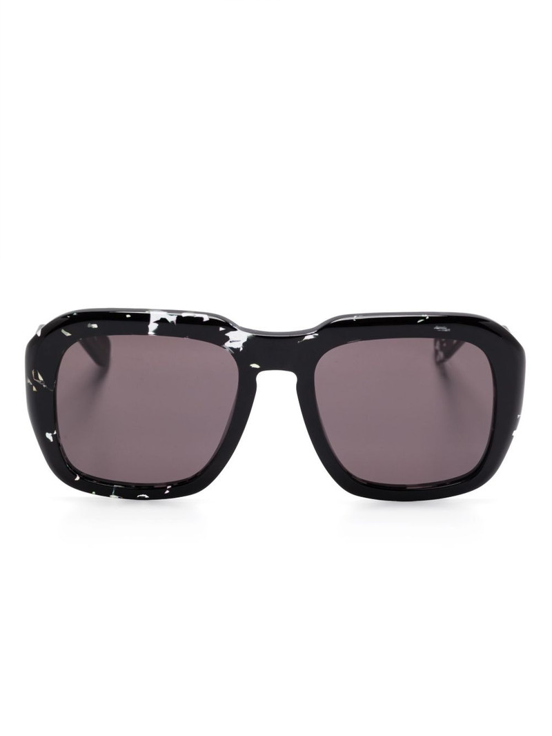 oversize-frame sunglasses 1