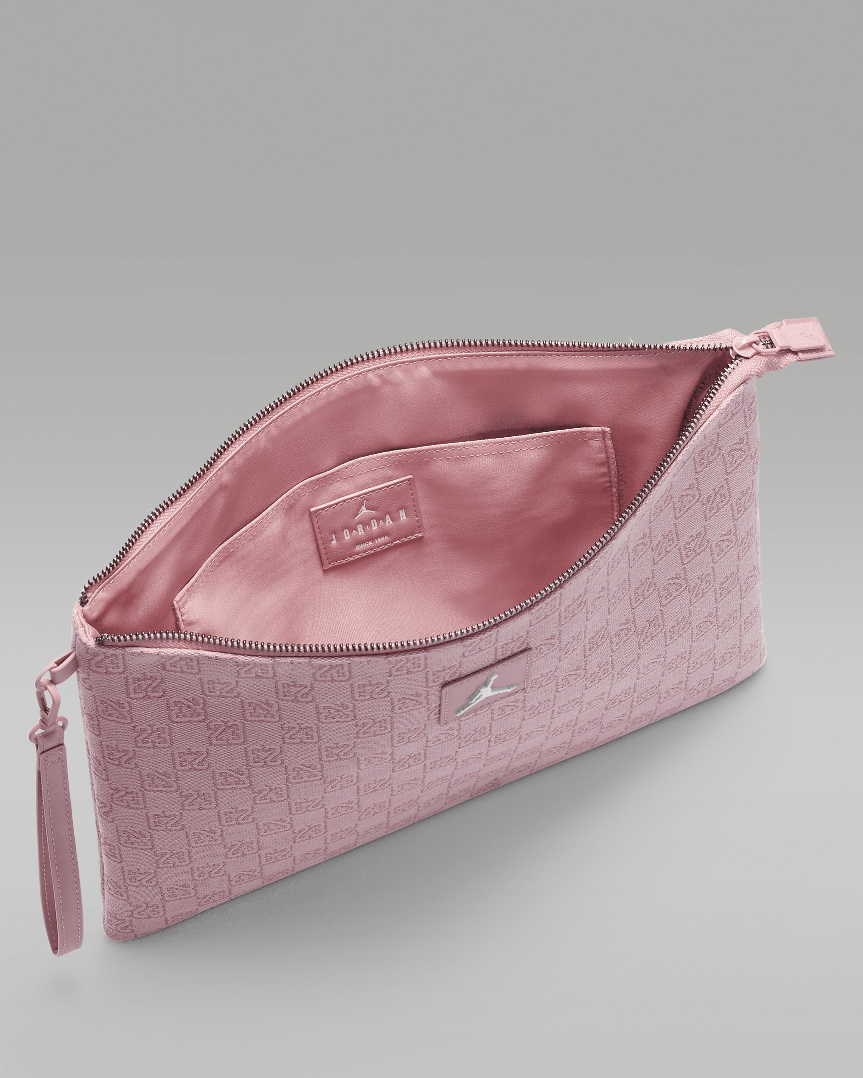 Jordan Monogram Pouch (0.98L) - 4