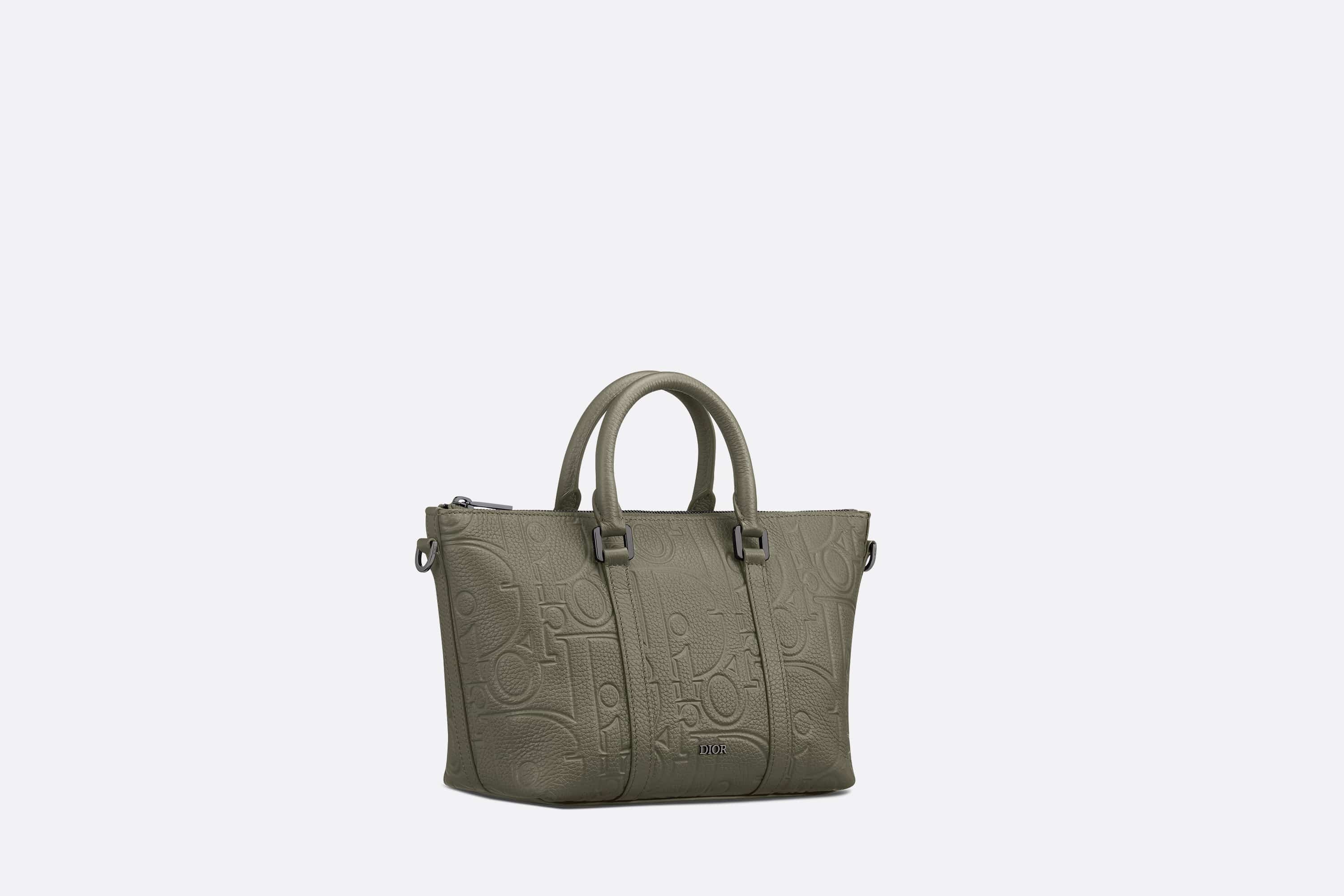 Weekender 25 - 3