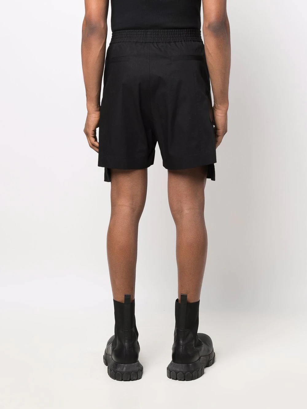 oversized-pocket detail shorts - 4