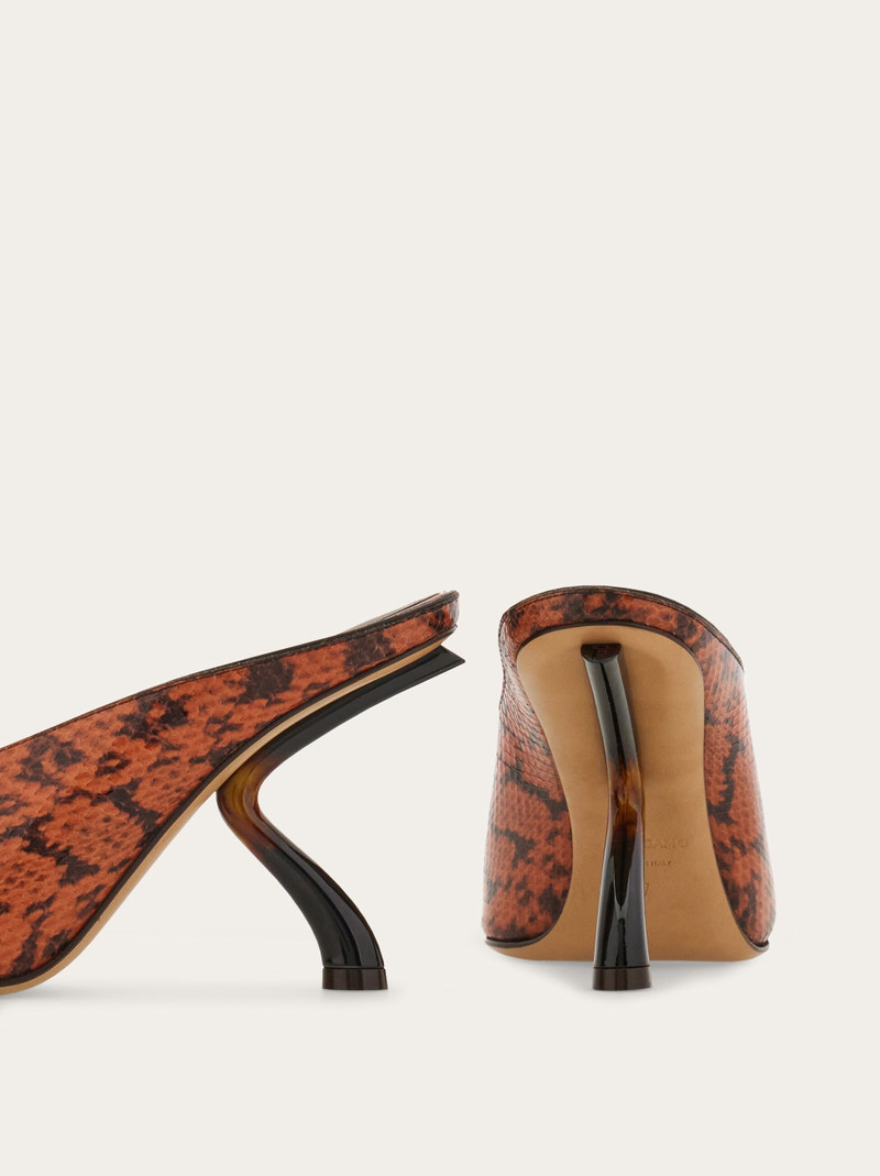 S-shaped heel mule 7