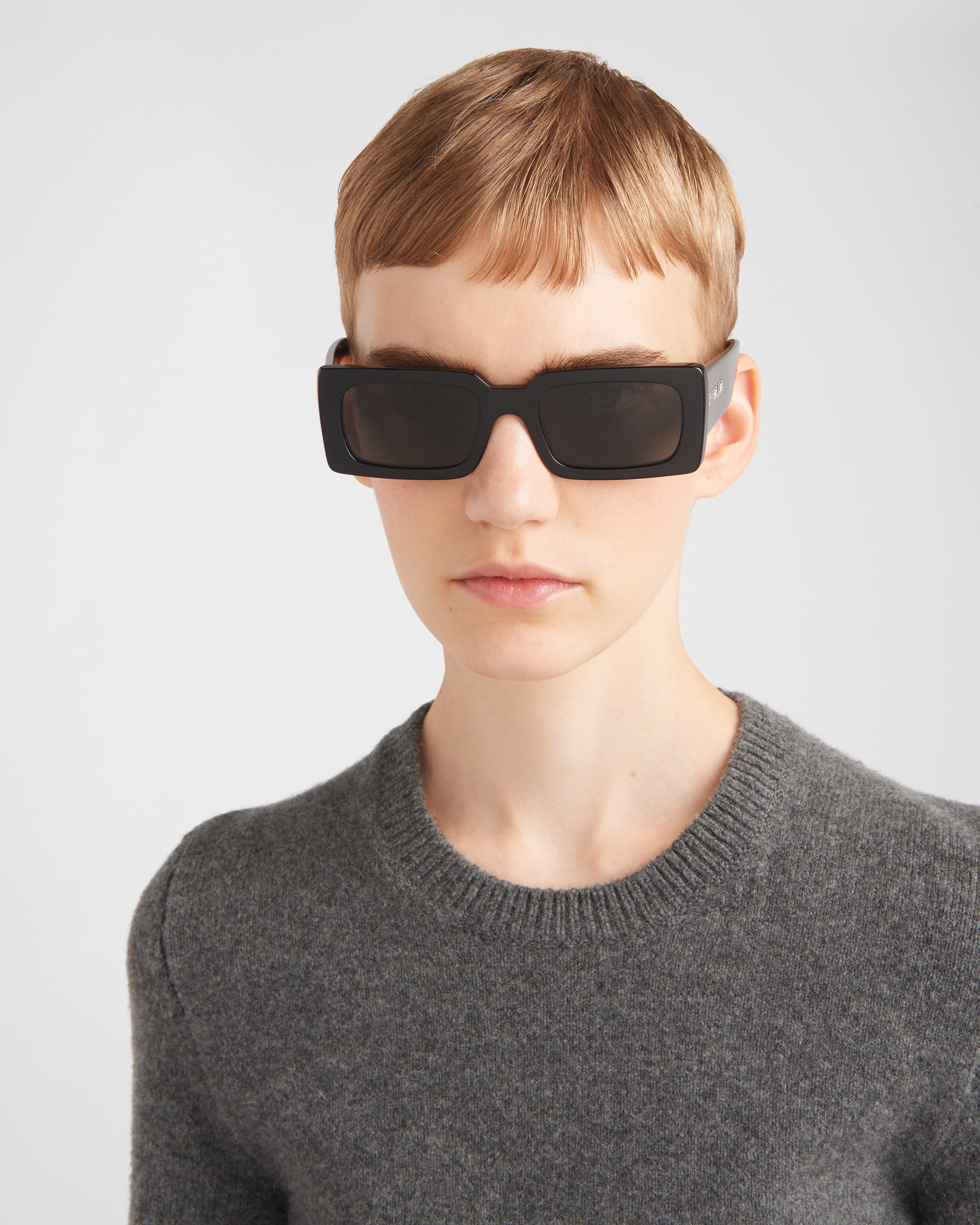 Sunglasses with Prada logo - 6