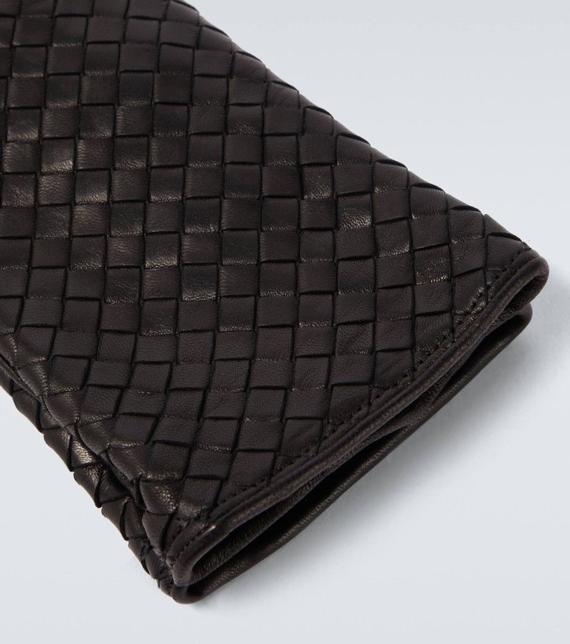 Bottega Veneta Intrecciato leather gloves outlook