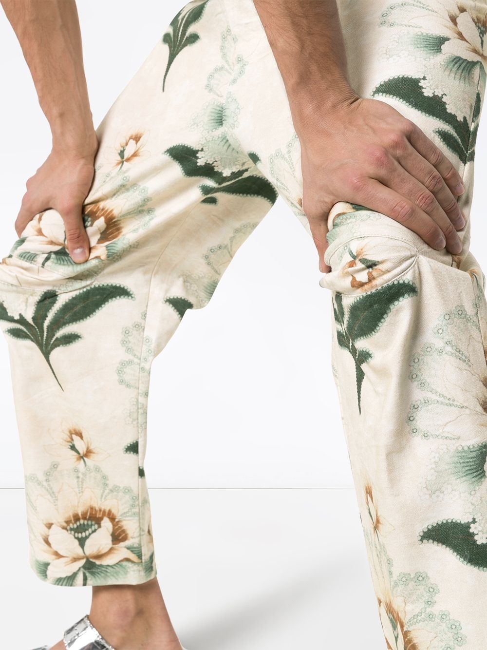 lotus flower print cropped trousers - 5