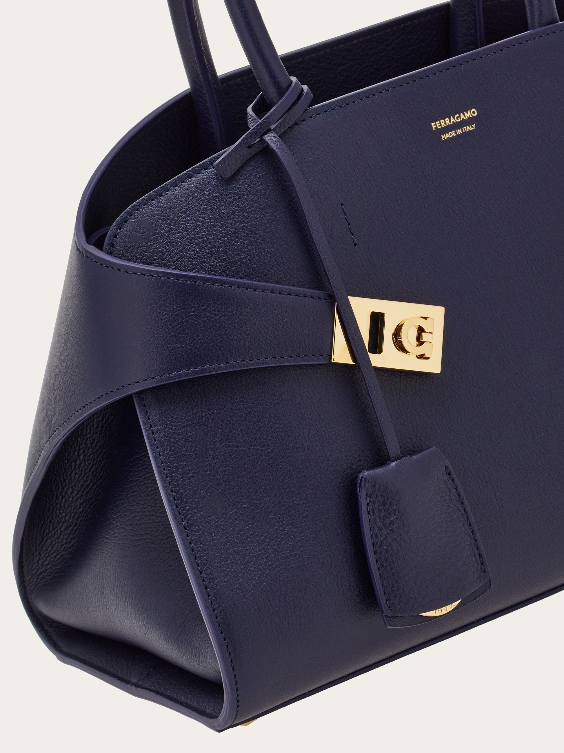 Hug handbag (S) - 8