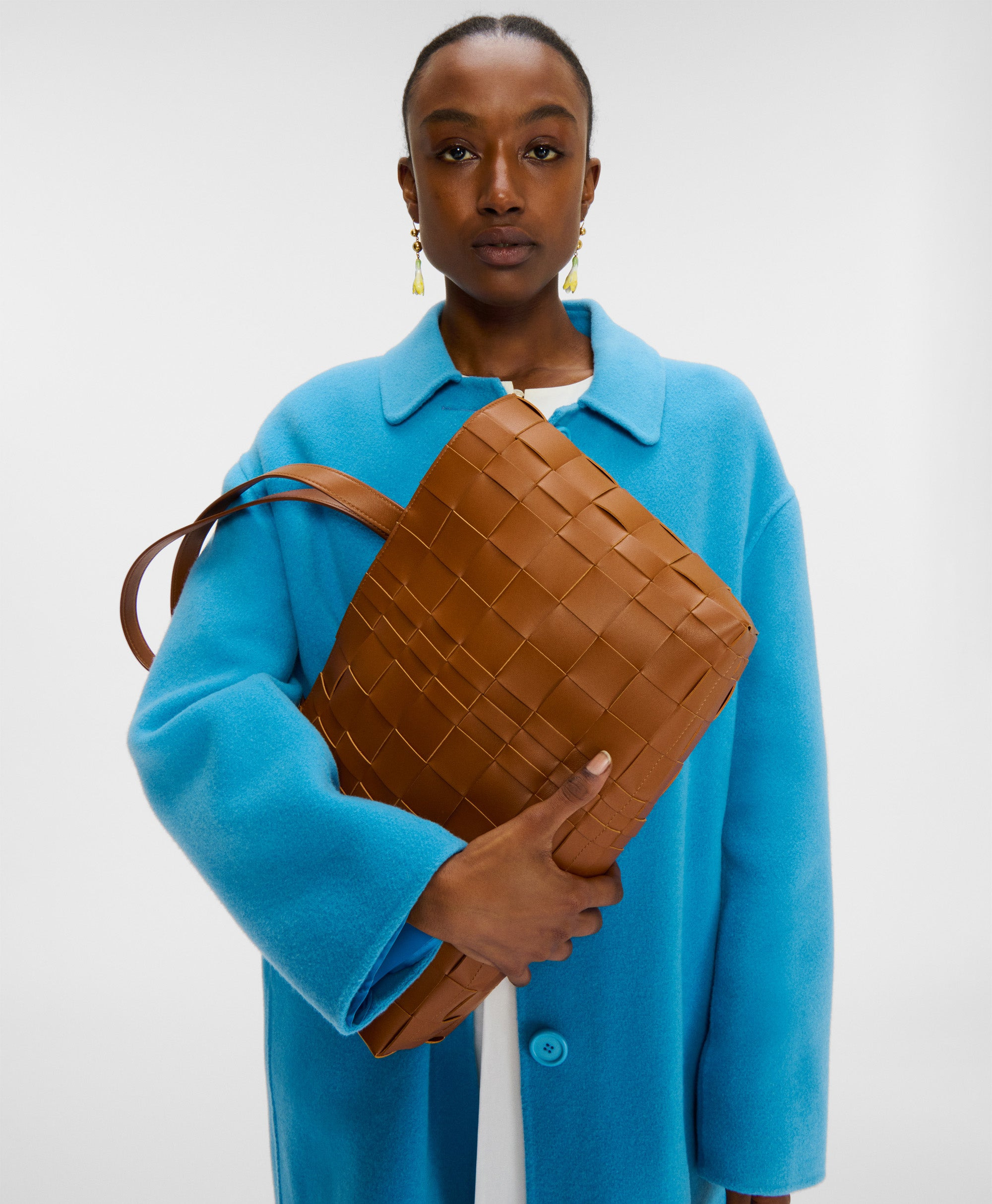 UPCYCLED WOVEN LEATHER TOTE - 2