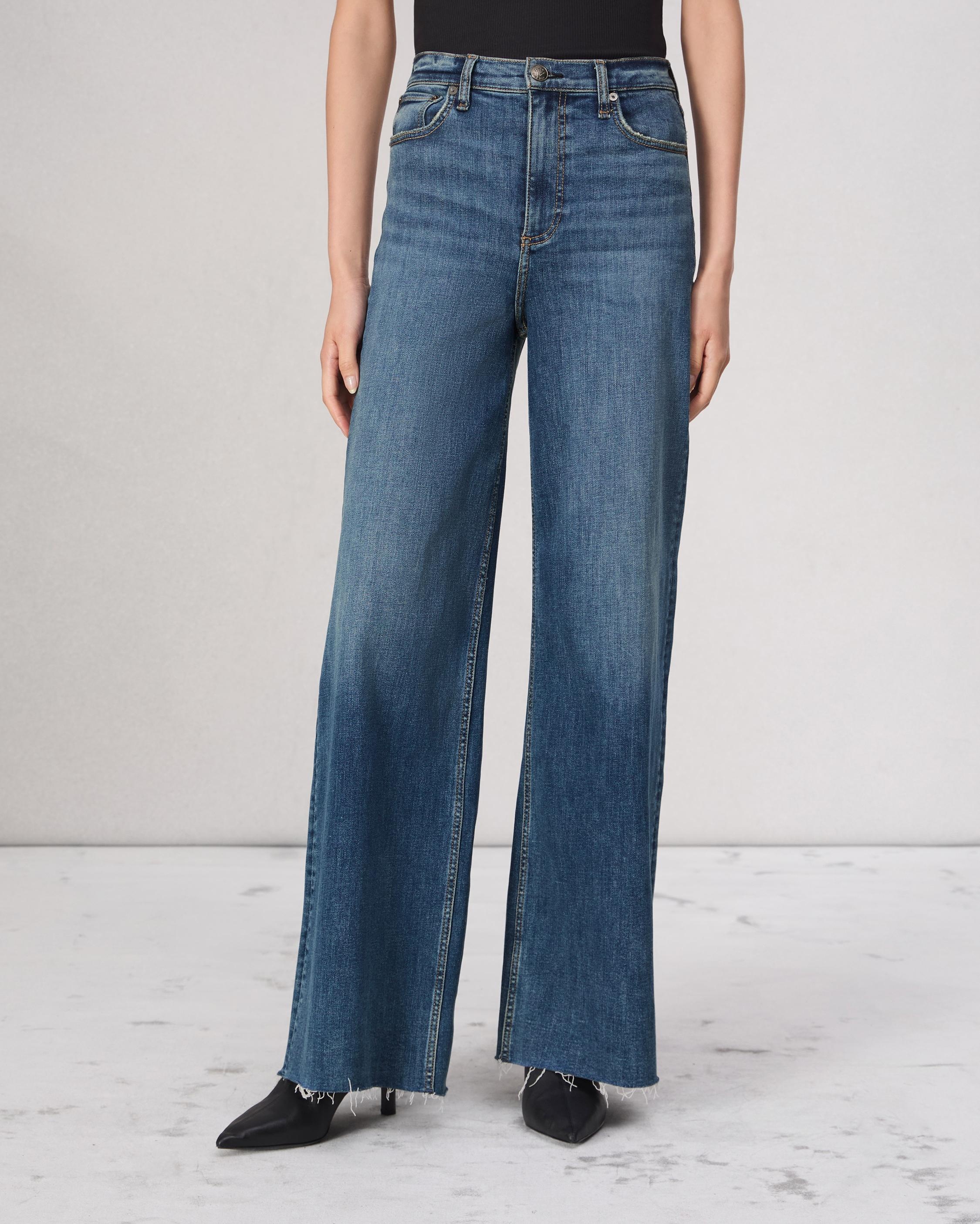 Flexi Sofie Wide-Leg Jean
Flexi Denim - 3