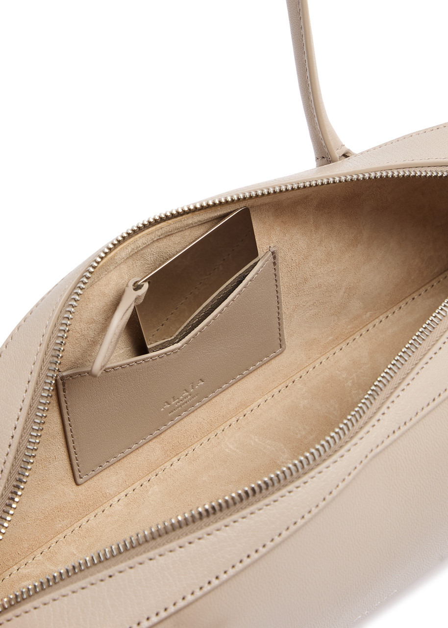 Alaïa Le Teckel Medium Grained Leather Shoulder bag - 4