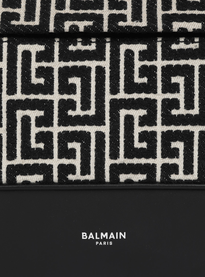 Jacquard monogram와 배낭 7
