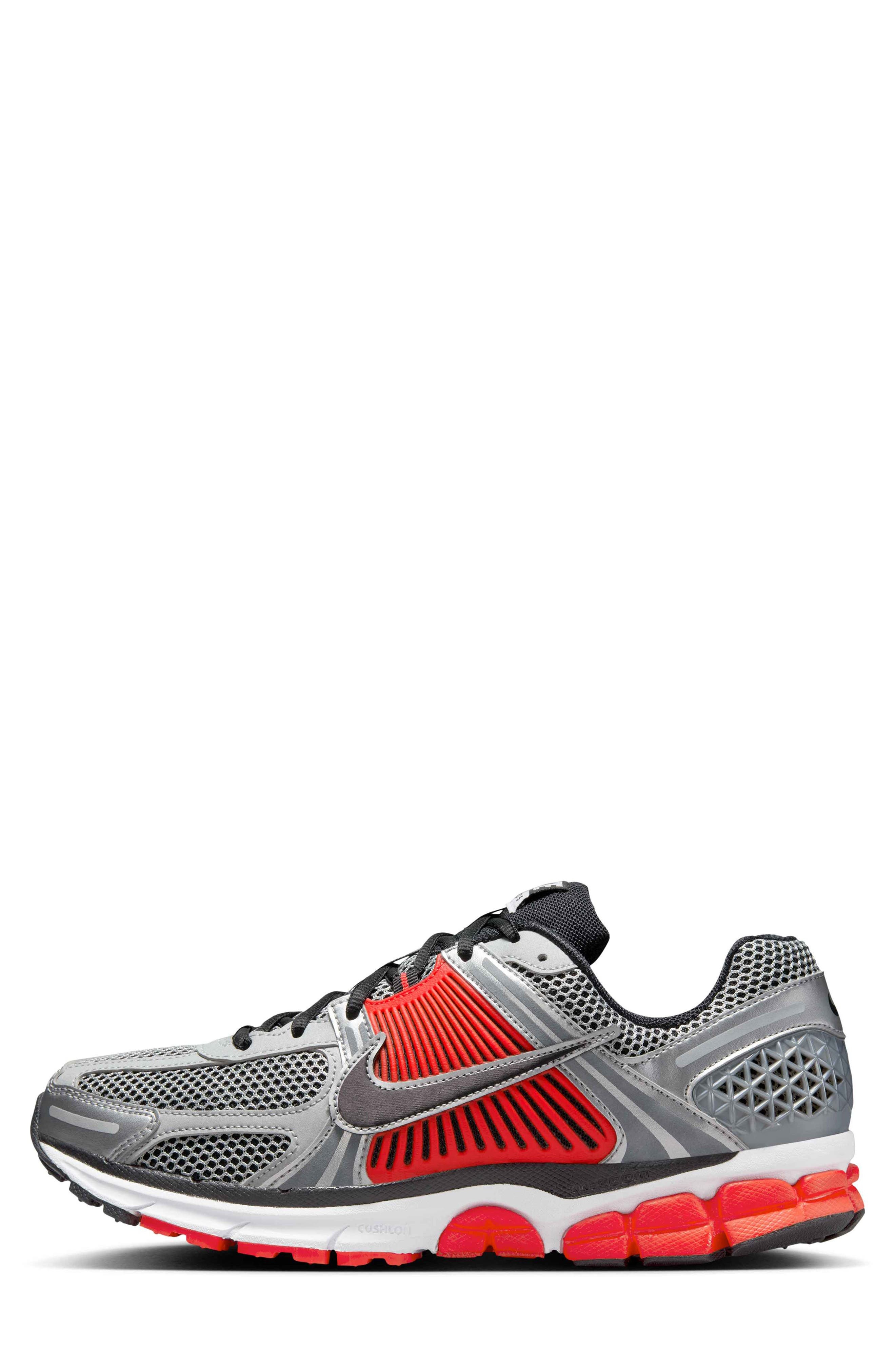 Nike Zoom Vomero 5 Sneaker in Metallic Silver/Light Crimson at Nordstrom - 2