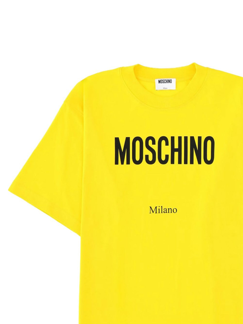 Moschino logo-print T-shirt outlook