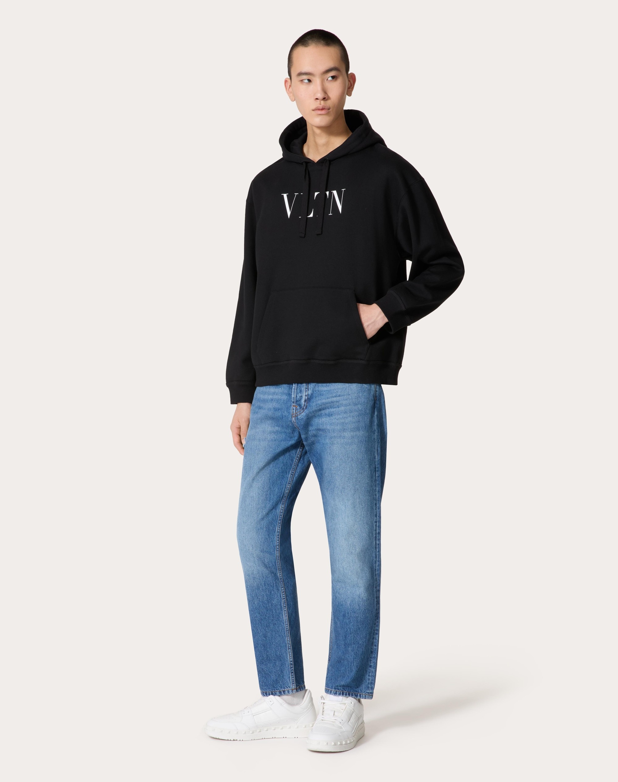 HOODED SWEATSHIRT WITH VLTN PRINT - 2