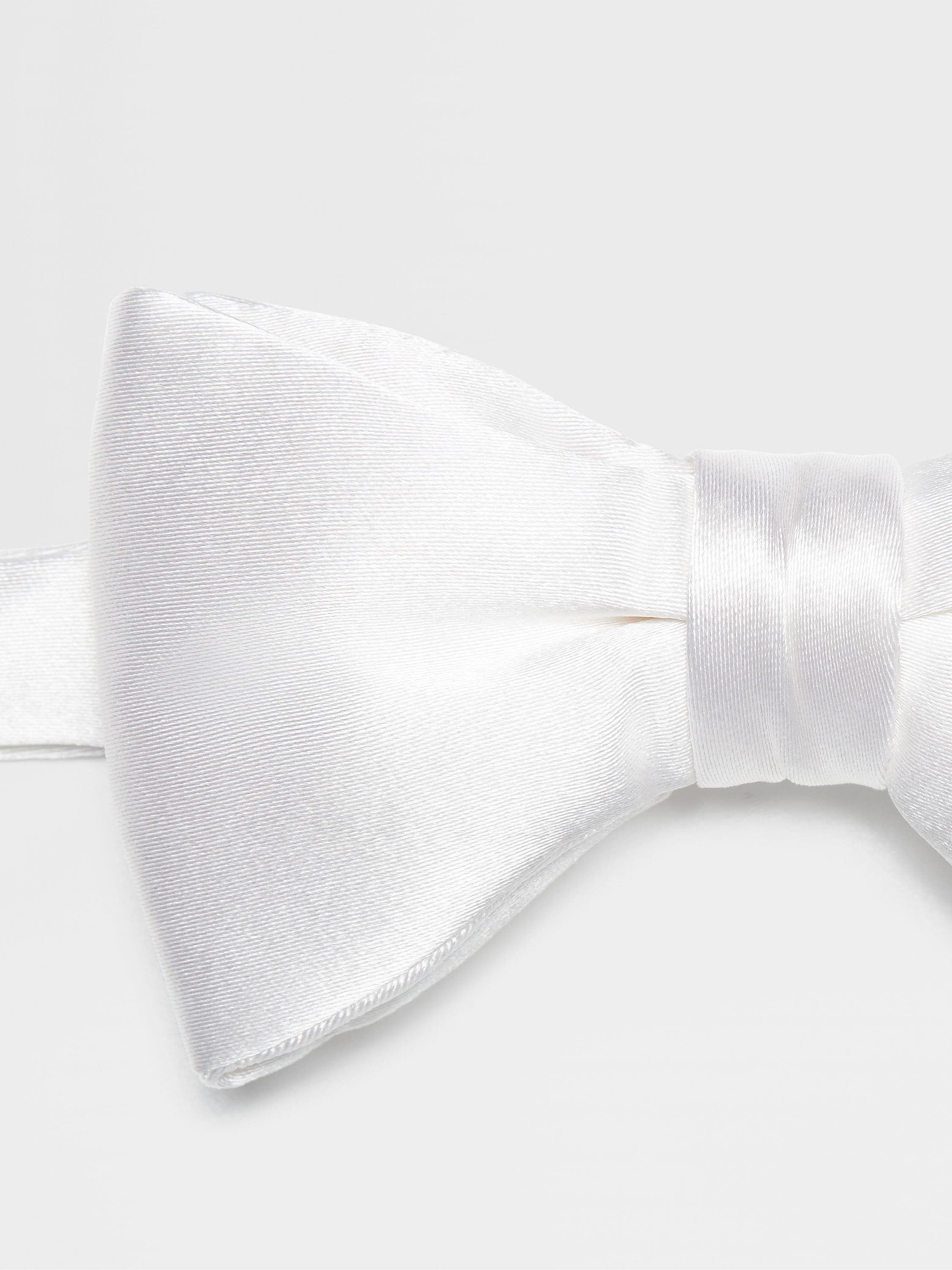 WHITE SILK BOWTIE - 3