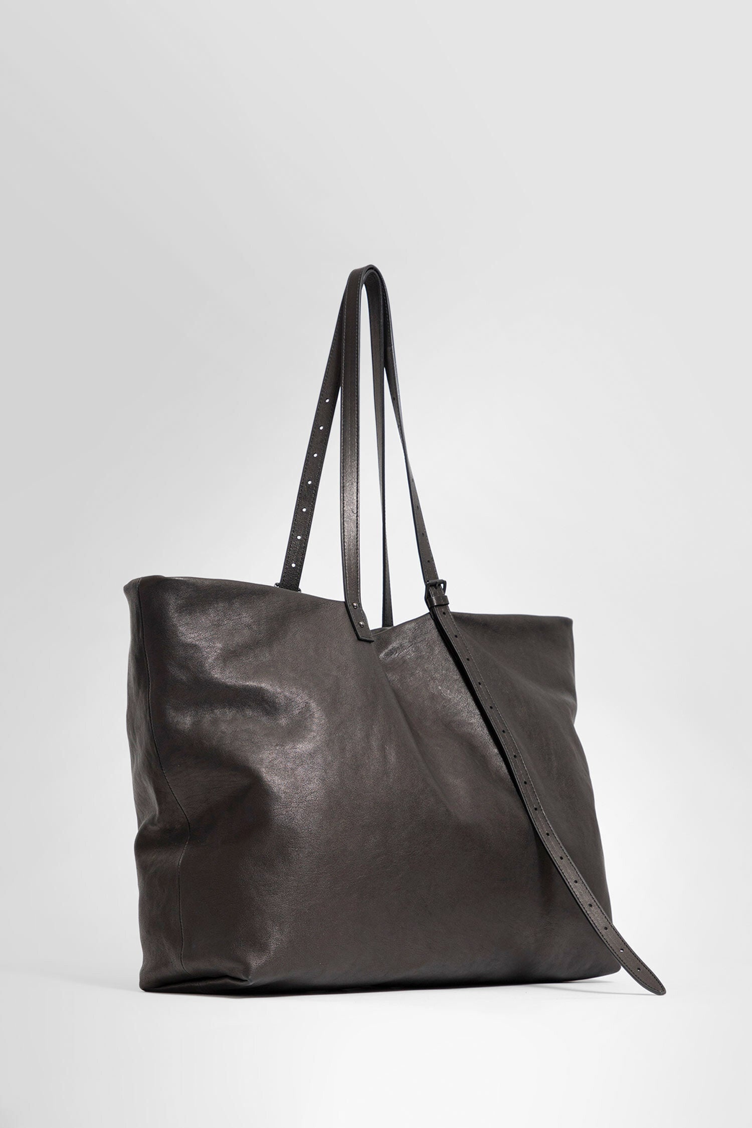 バッグ ANN DEMEULEMEESTER leather tote bag BK 339652-47791-ANN-
