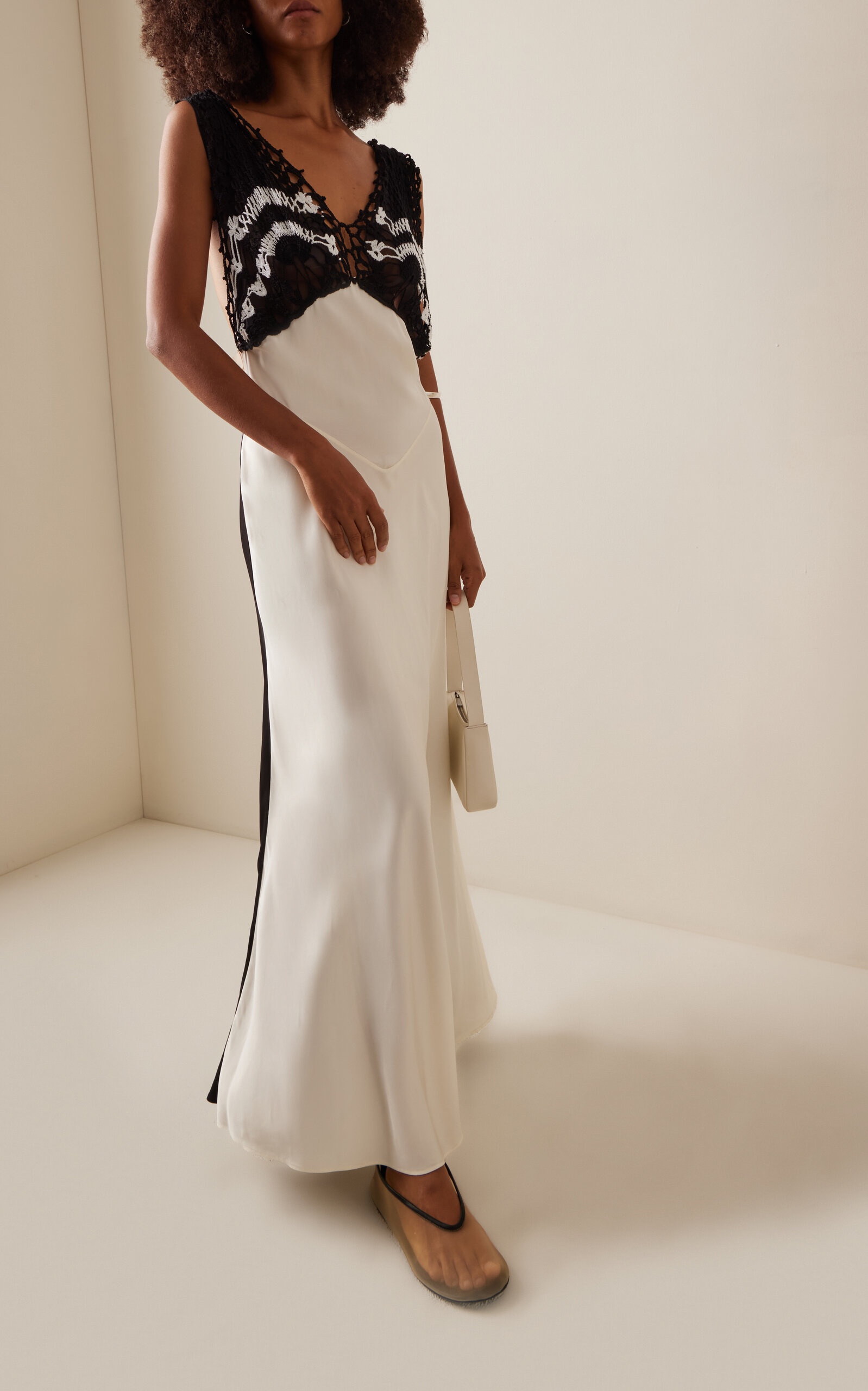 Pavona Crochet-Trimmed Crepe Maxi Dress black/white - 2
