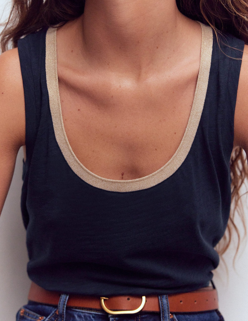 Metallic Trim Scoop Neck Vest-Navy 3
