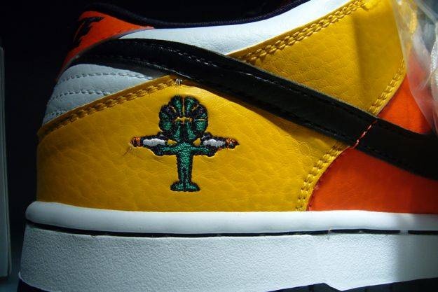 Dunk Low Pro SB 'Raygun' - 6