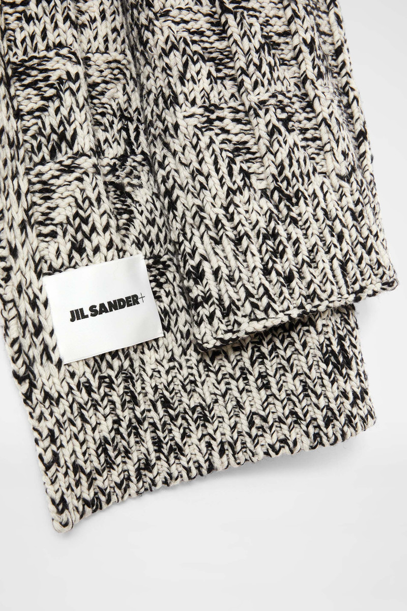 Jil Sander Scarf outlook