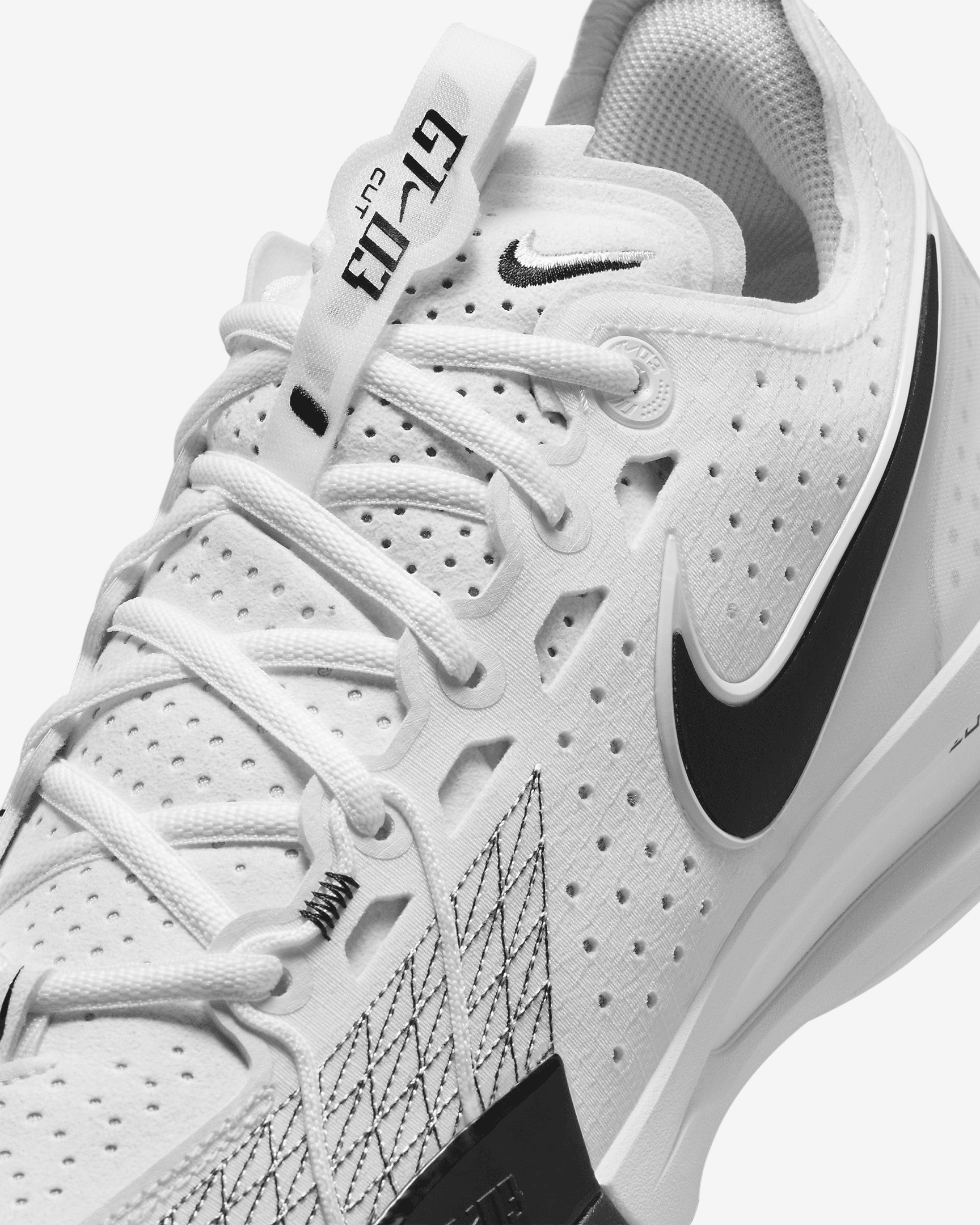 Nike Men's G.T. Cut 3 Basketball Shoes - 7