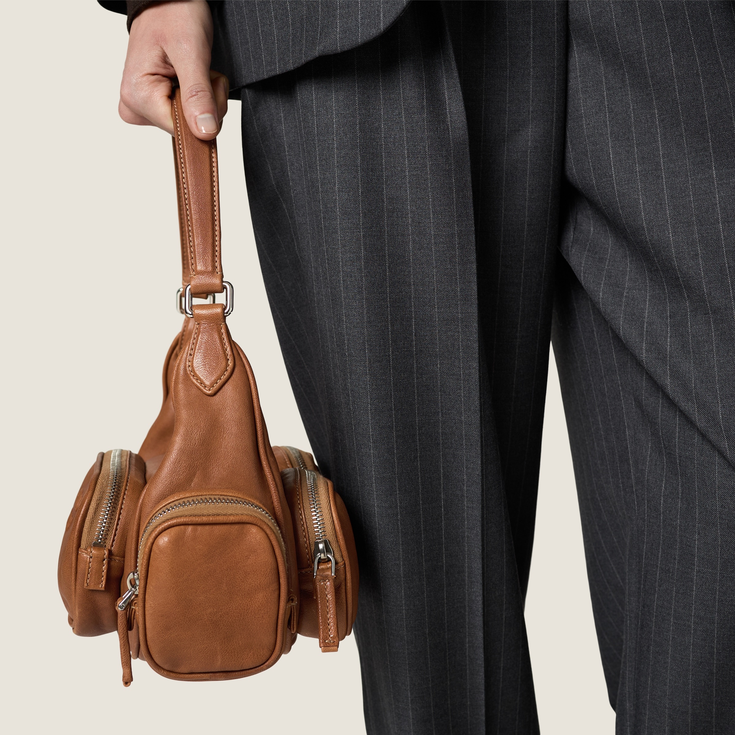 Pocket nappa leather bag - 5