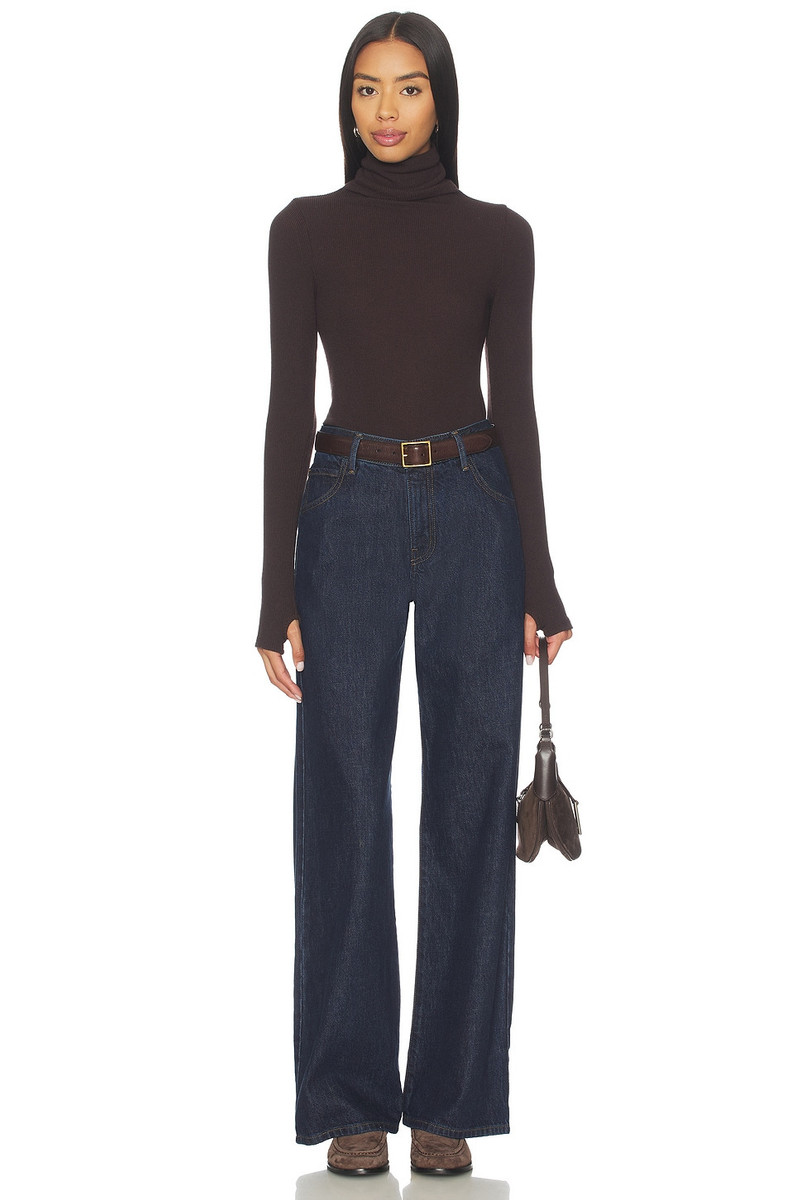 Relaxed Straight Leg Jean 5