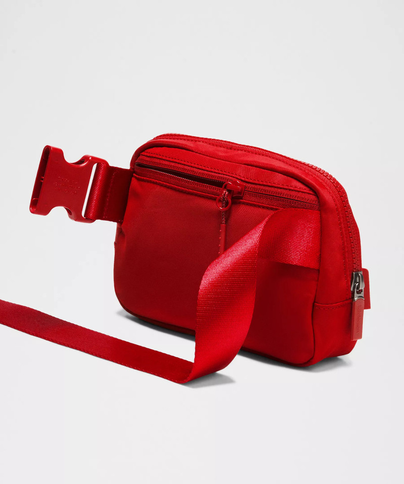 Everywhere Belt Bag 1L *Campus 4