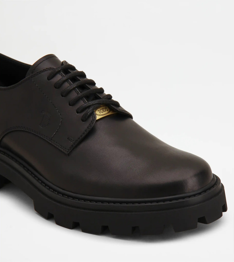 LACE-UPS IN LEATHER - BLACK 6