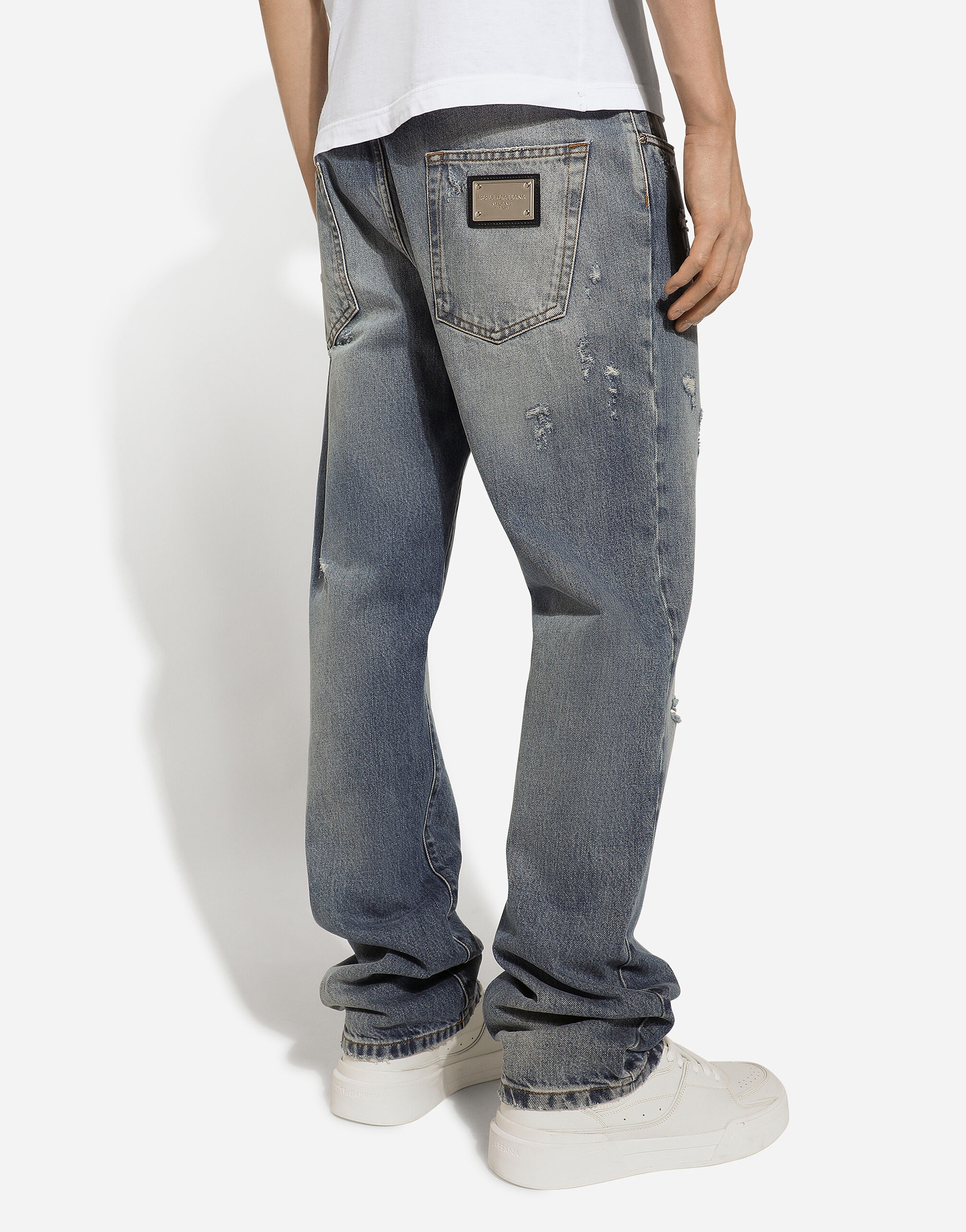Classic blue denim jeans with abrasions - 4