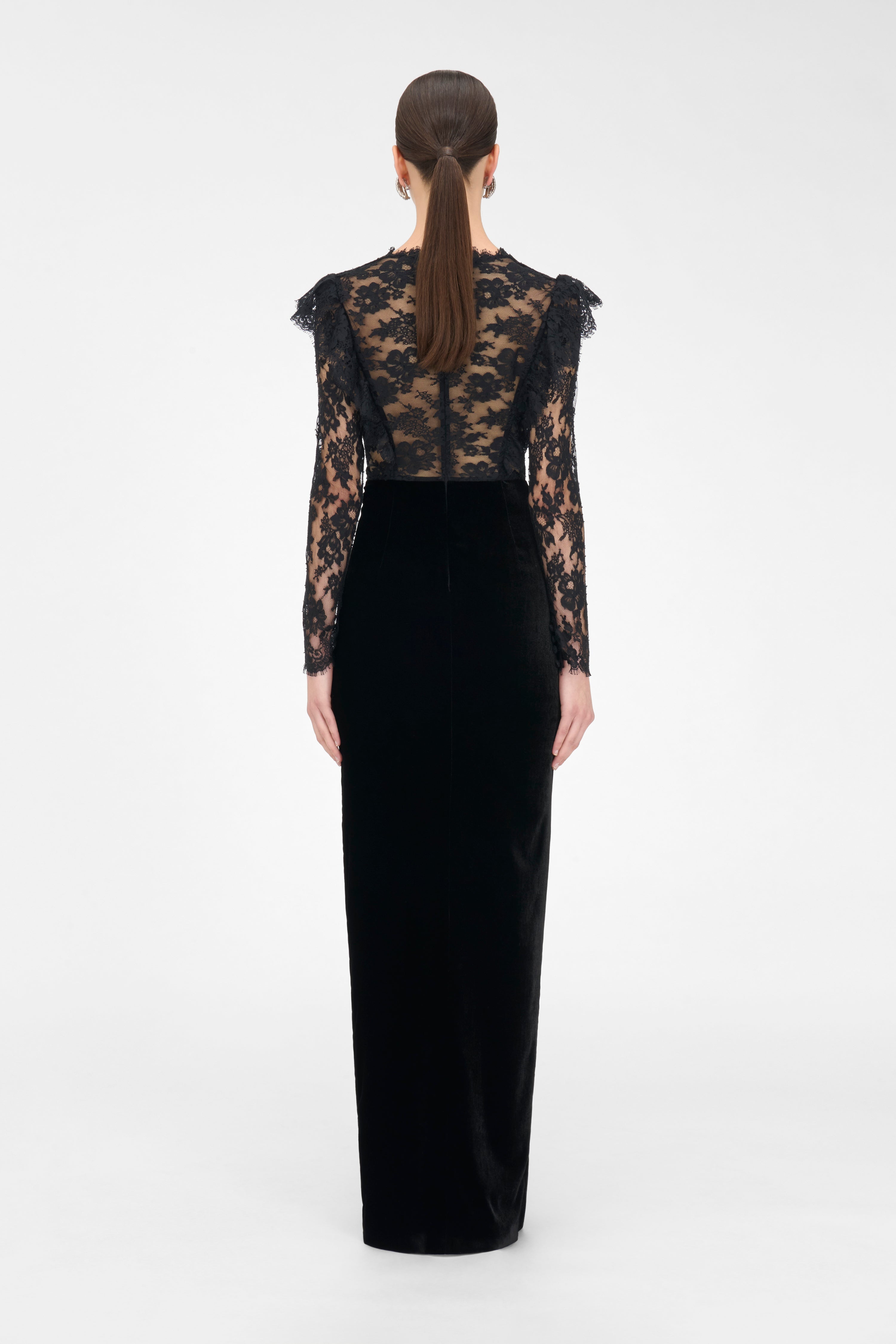 VELVET AND LACE GOWN - 4