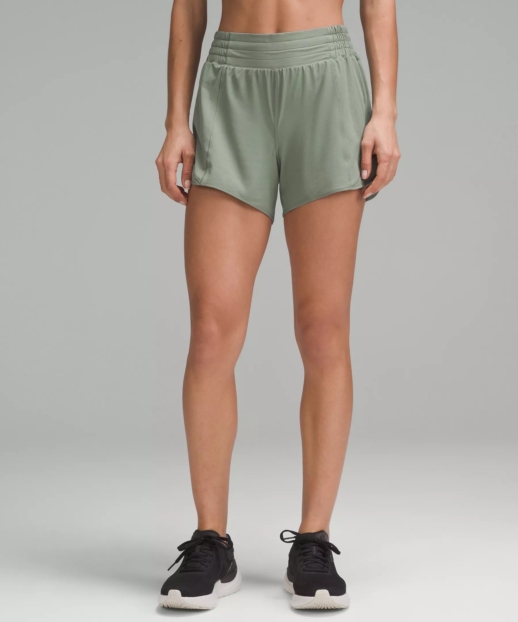 NEW sale LULULEMON HOTTY HOT SHORTS 4