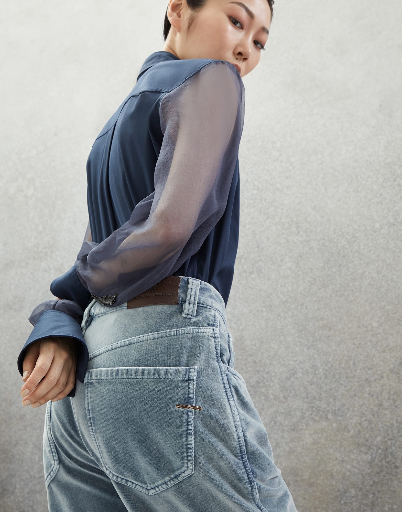 Garment-dyed five-pocket loose trousers in cotton velvet with monili - 3