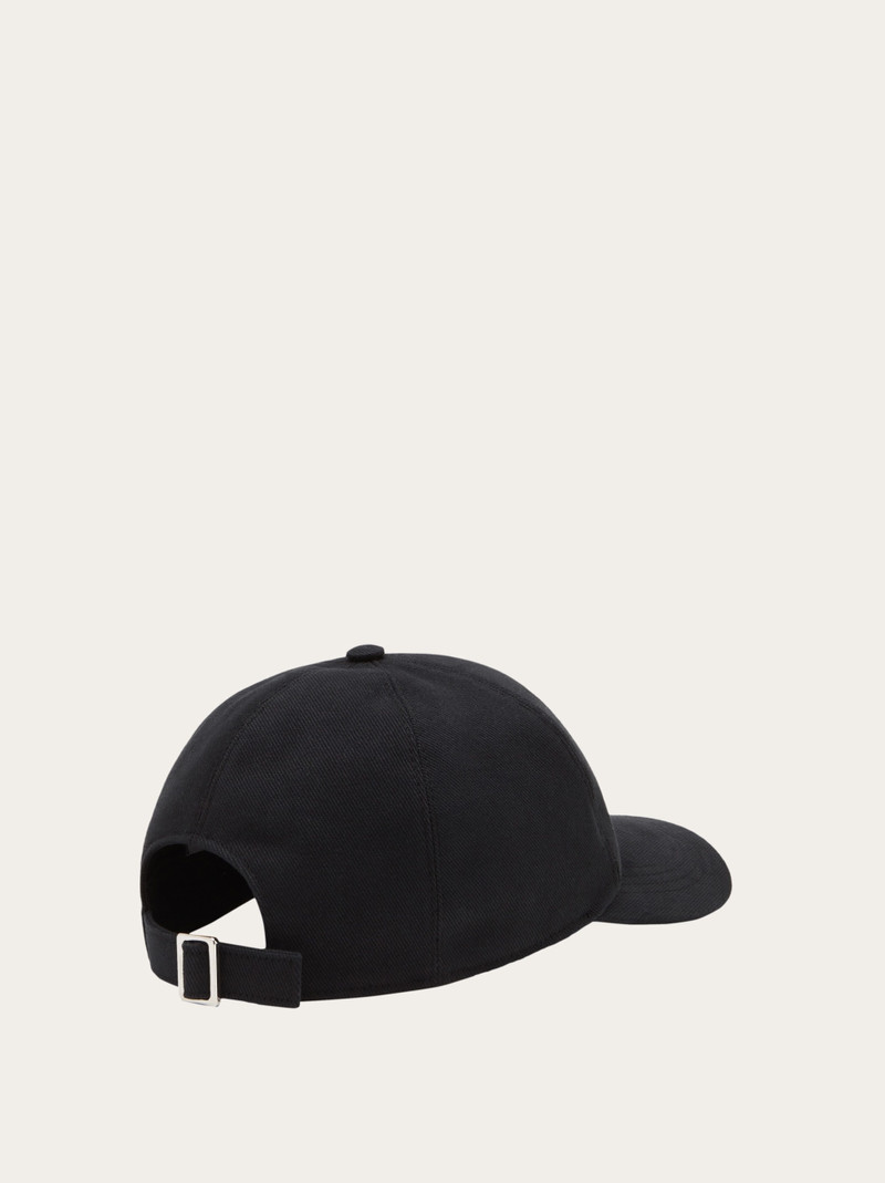Baseball cap with logo 6