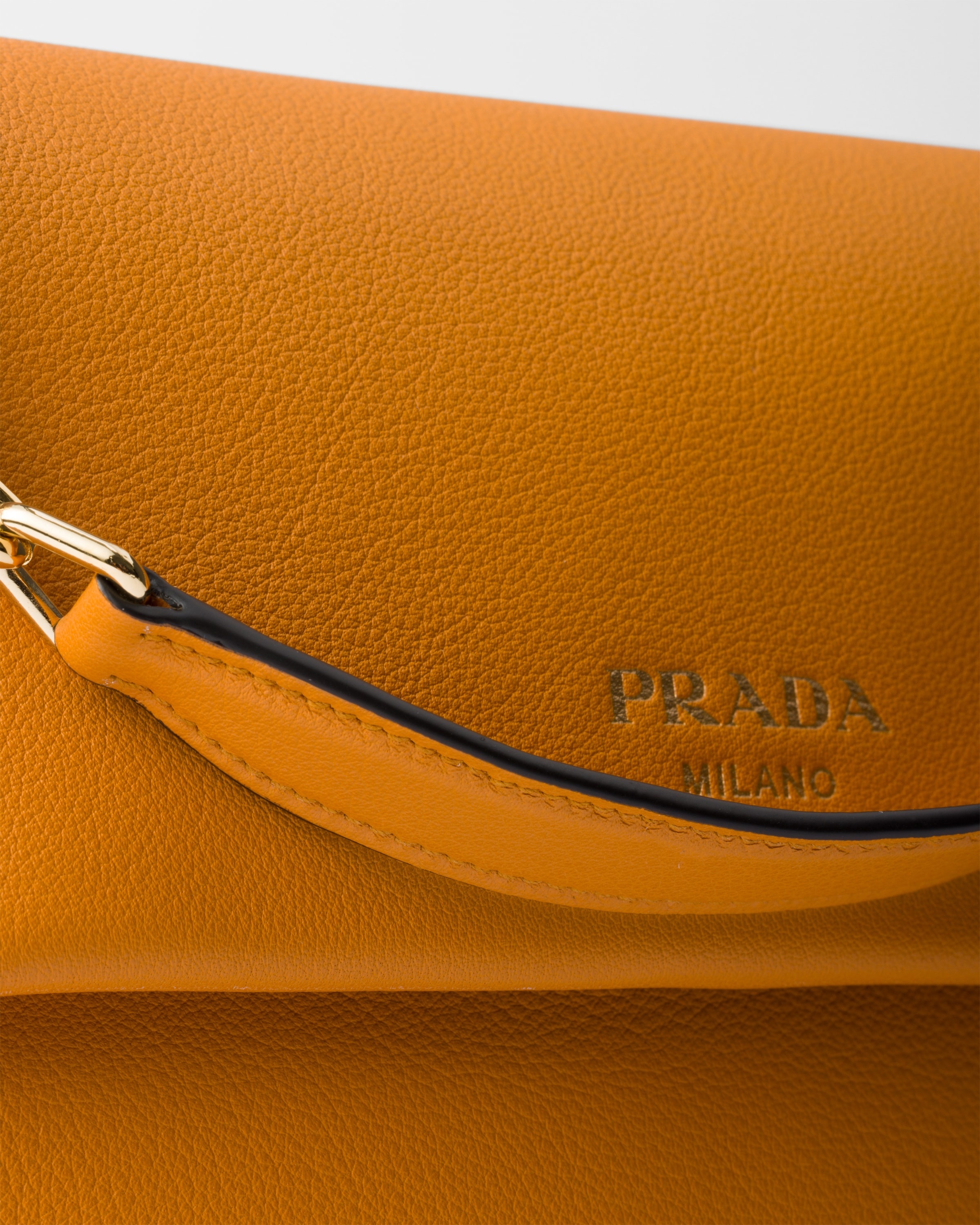Medium leather shoulder bag - 5