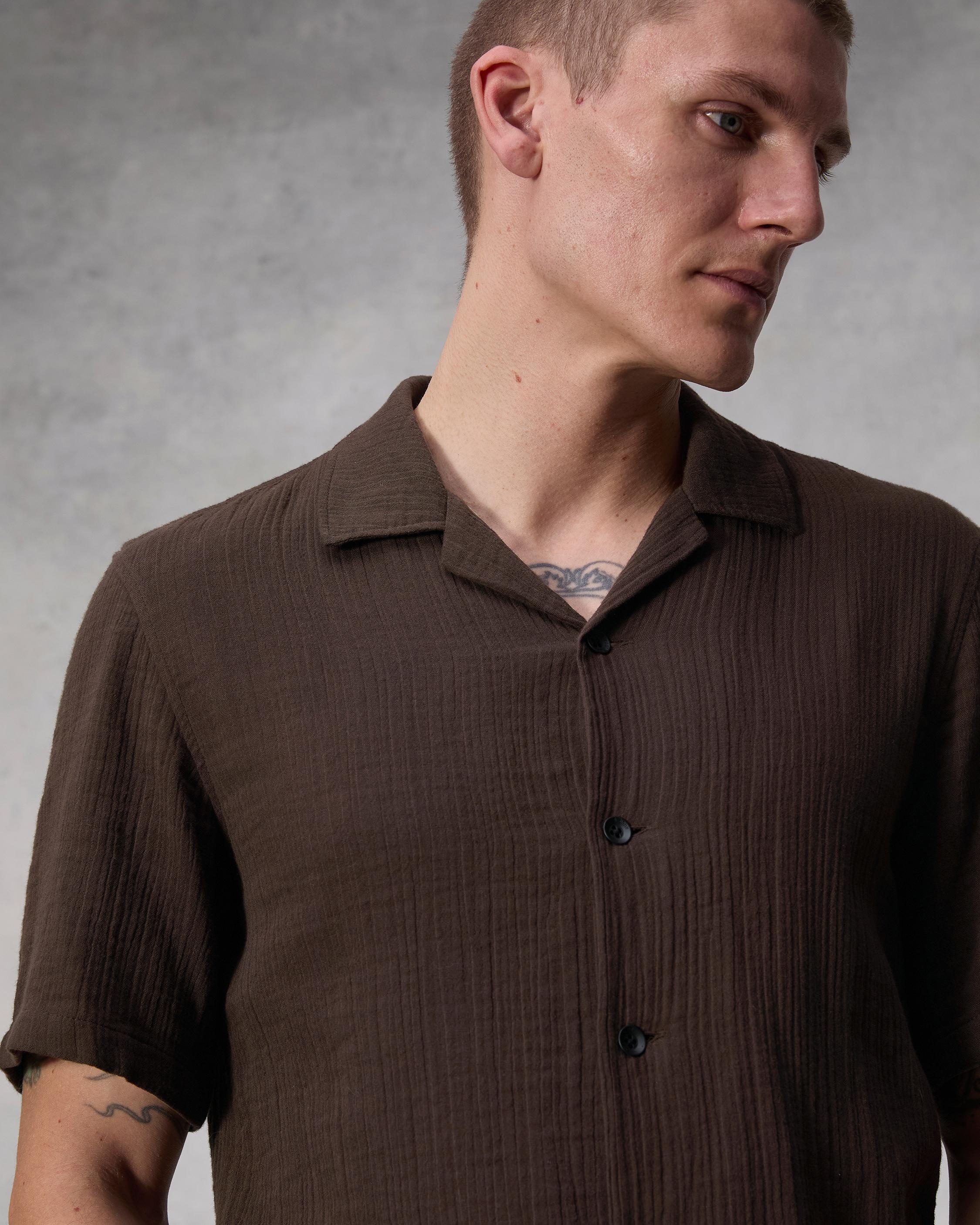 Avery Resort Gauze Shirt
Relaxed Fit Button Down - 6