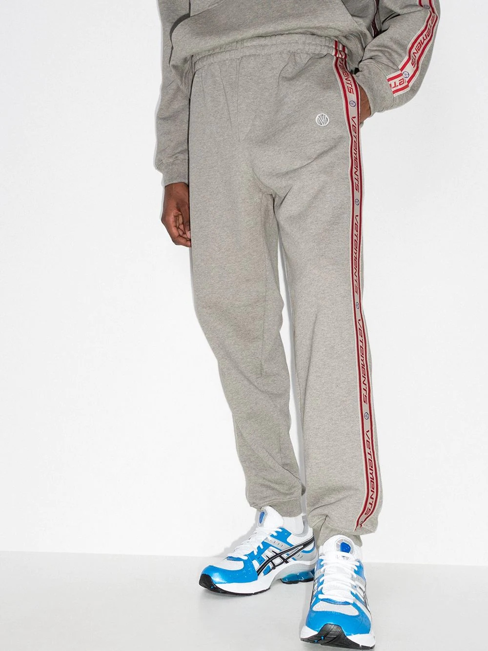 logo-tape tapered track pants - 2