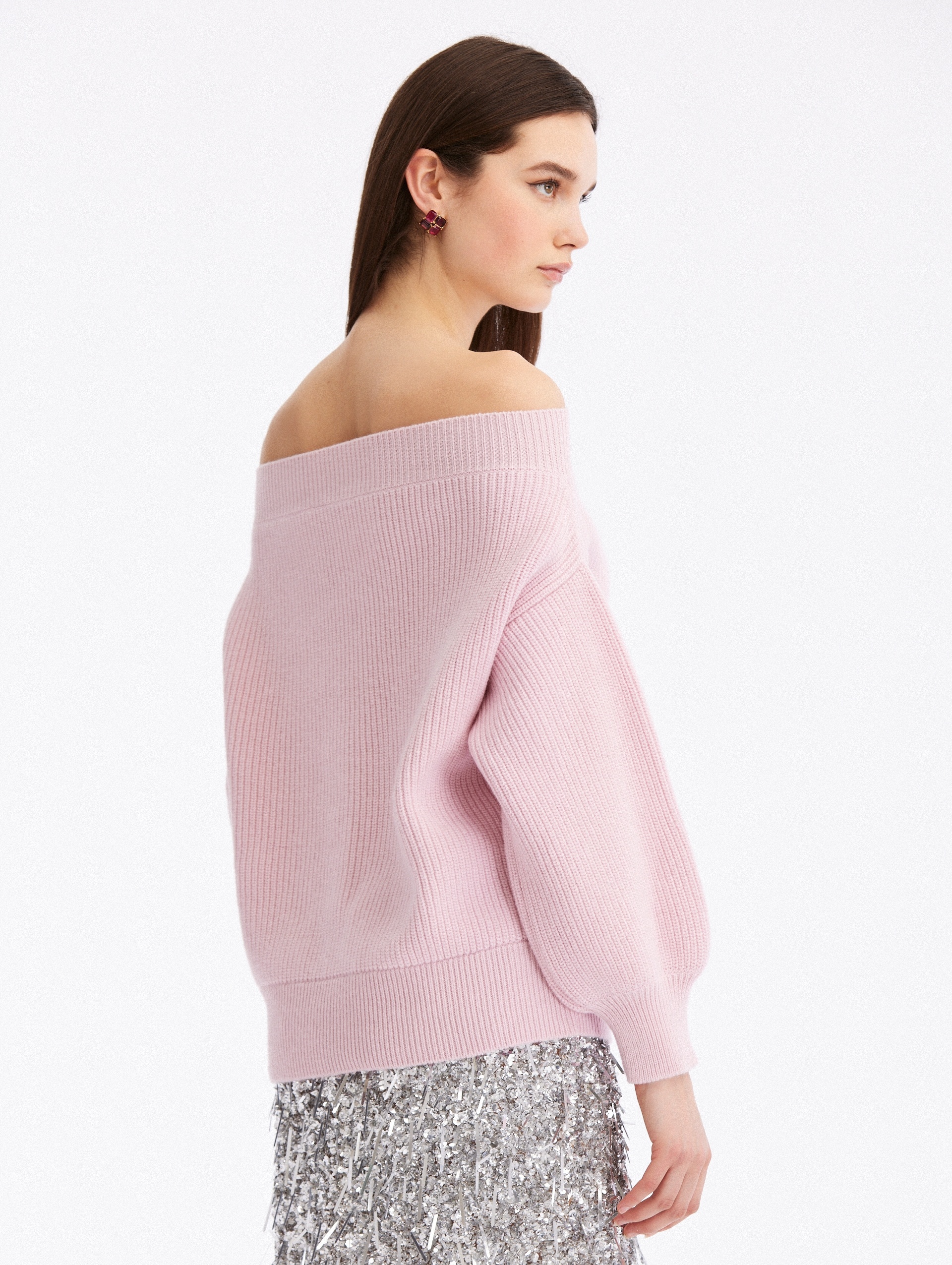 OFF SHOULDER FLORAL APPLIQUÉ PULLOVER - 3