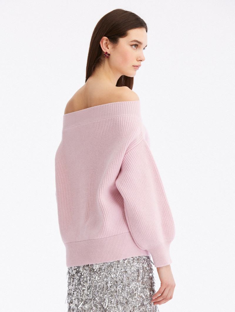 OFF SHOULDER FLORAL APPLIQUÉ PULLOVER 3
