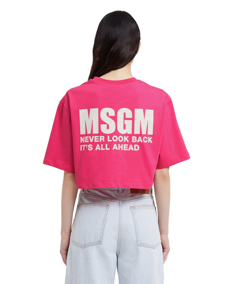 Crop T-Shirt with "Never look back" logo 3