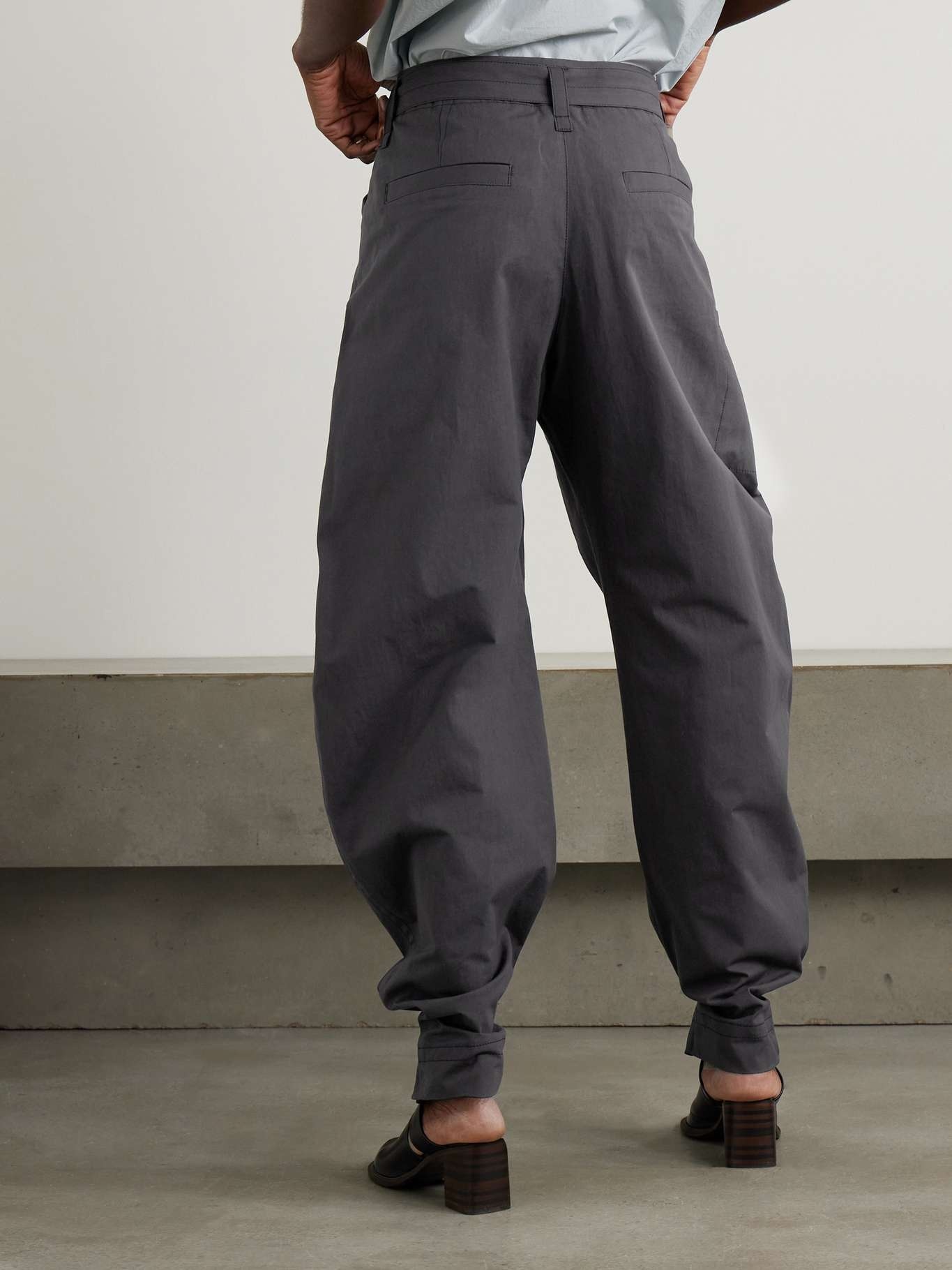 Belted cotton-twill tapered pants - 4