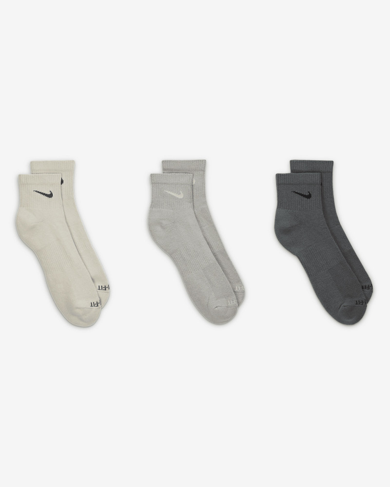 Nike Everyday Plus Cushioned Training Ankle Socks (3 Pairs) 3