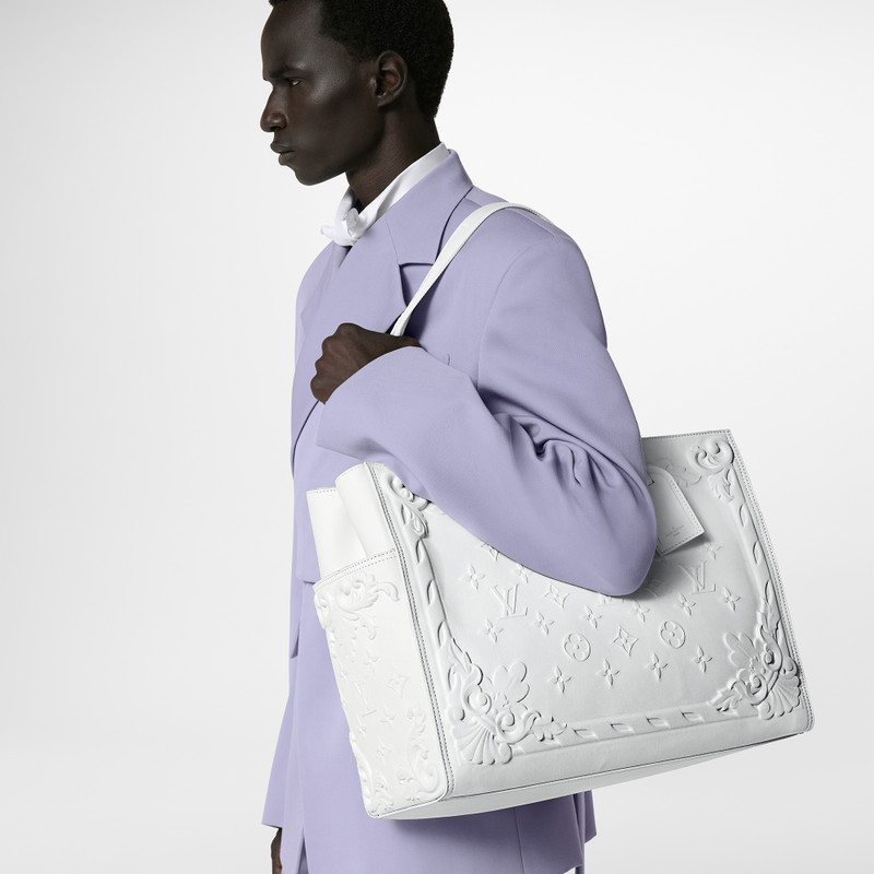 Louis Vuitton Sac Plat outlook