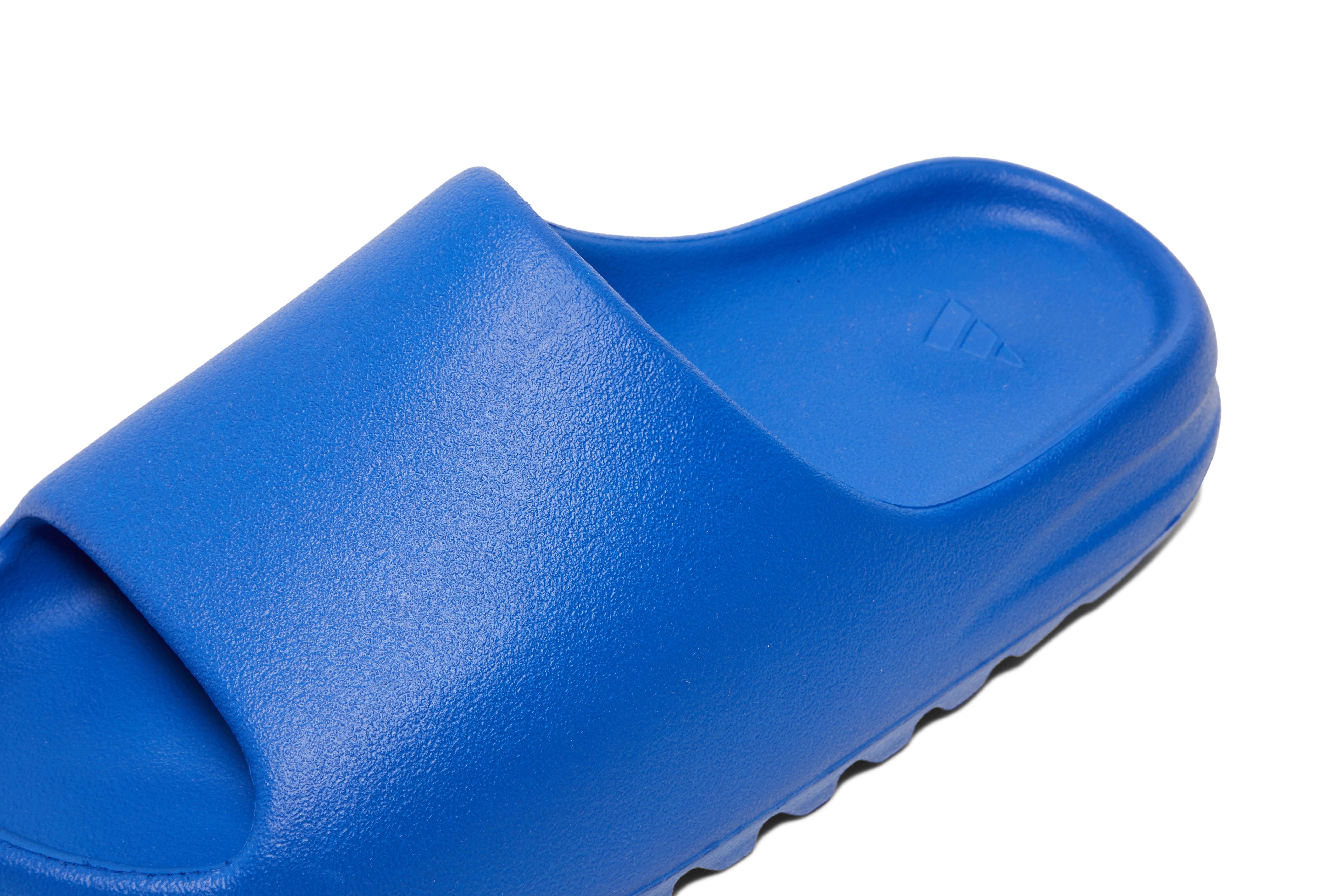 Yeezy Slides 'Azure' - 9