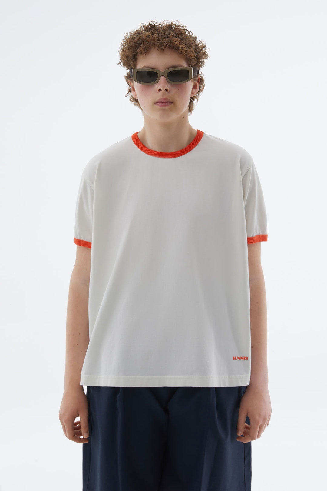 WHITE T-SHIRT WITH ORANGE PROFILES - 3