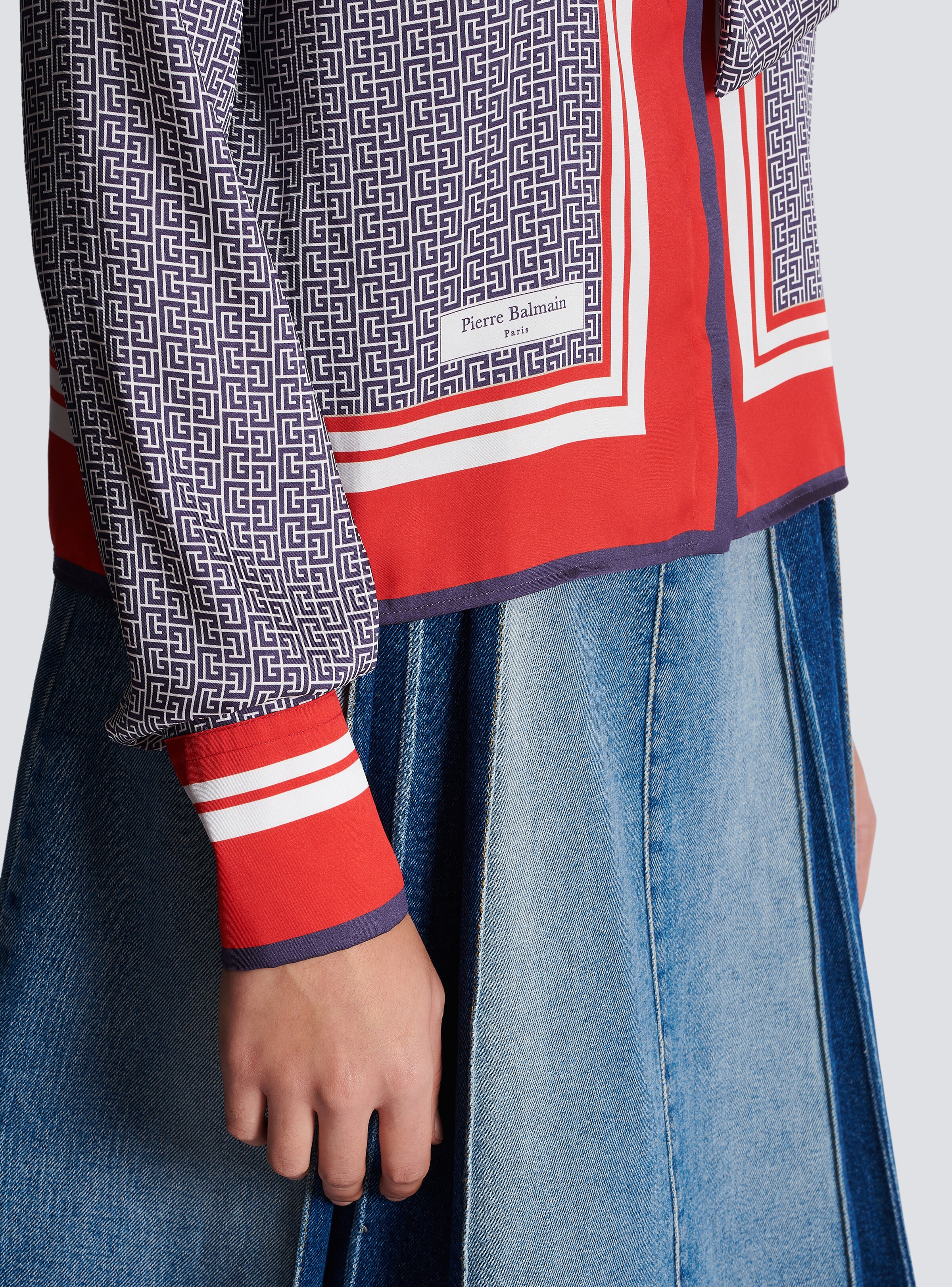 Scarf print shirt with bow collar - 6